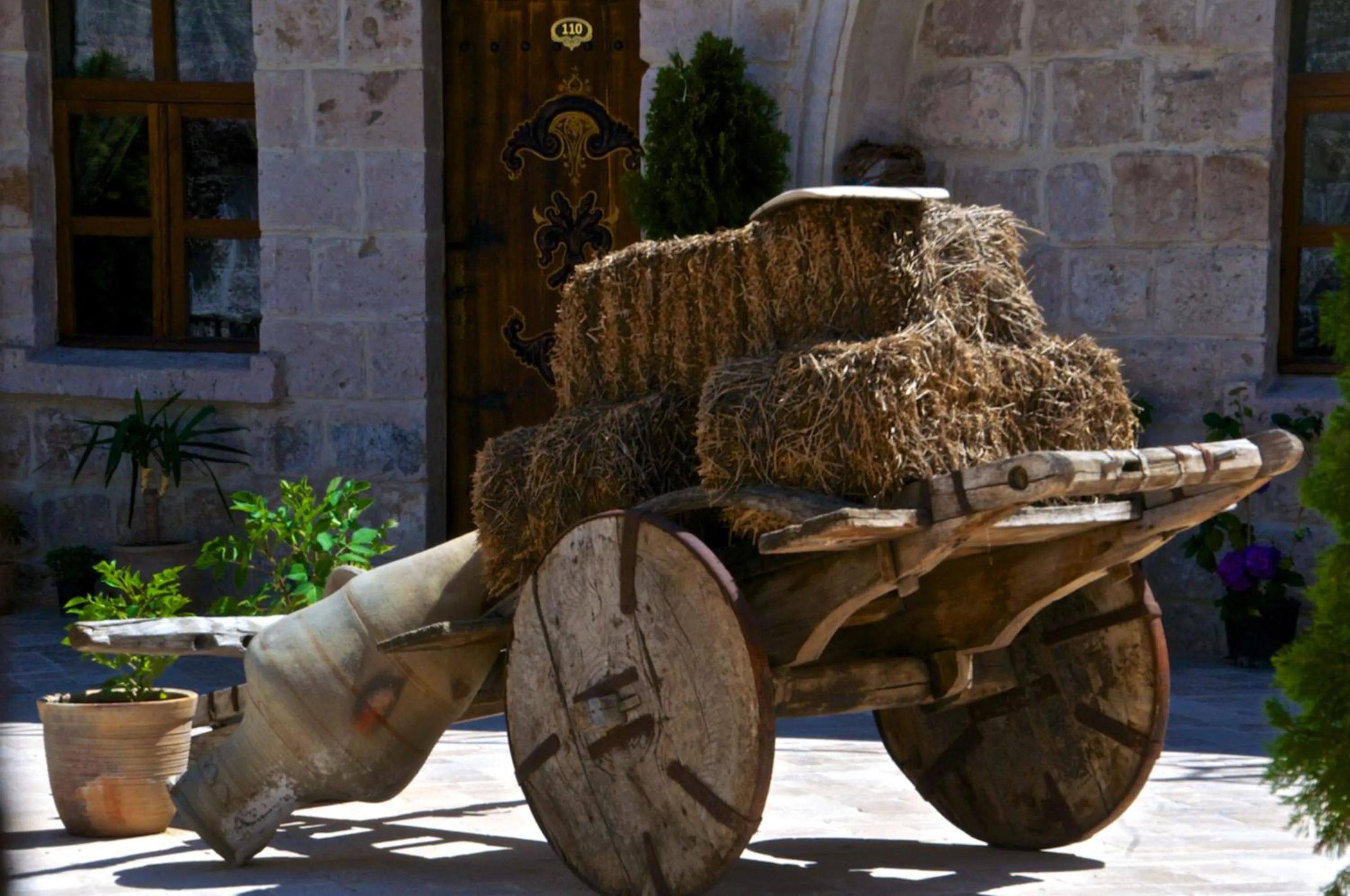 Decorative detail in Grand Cave Suites