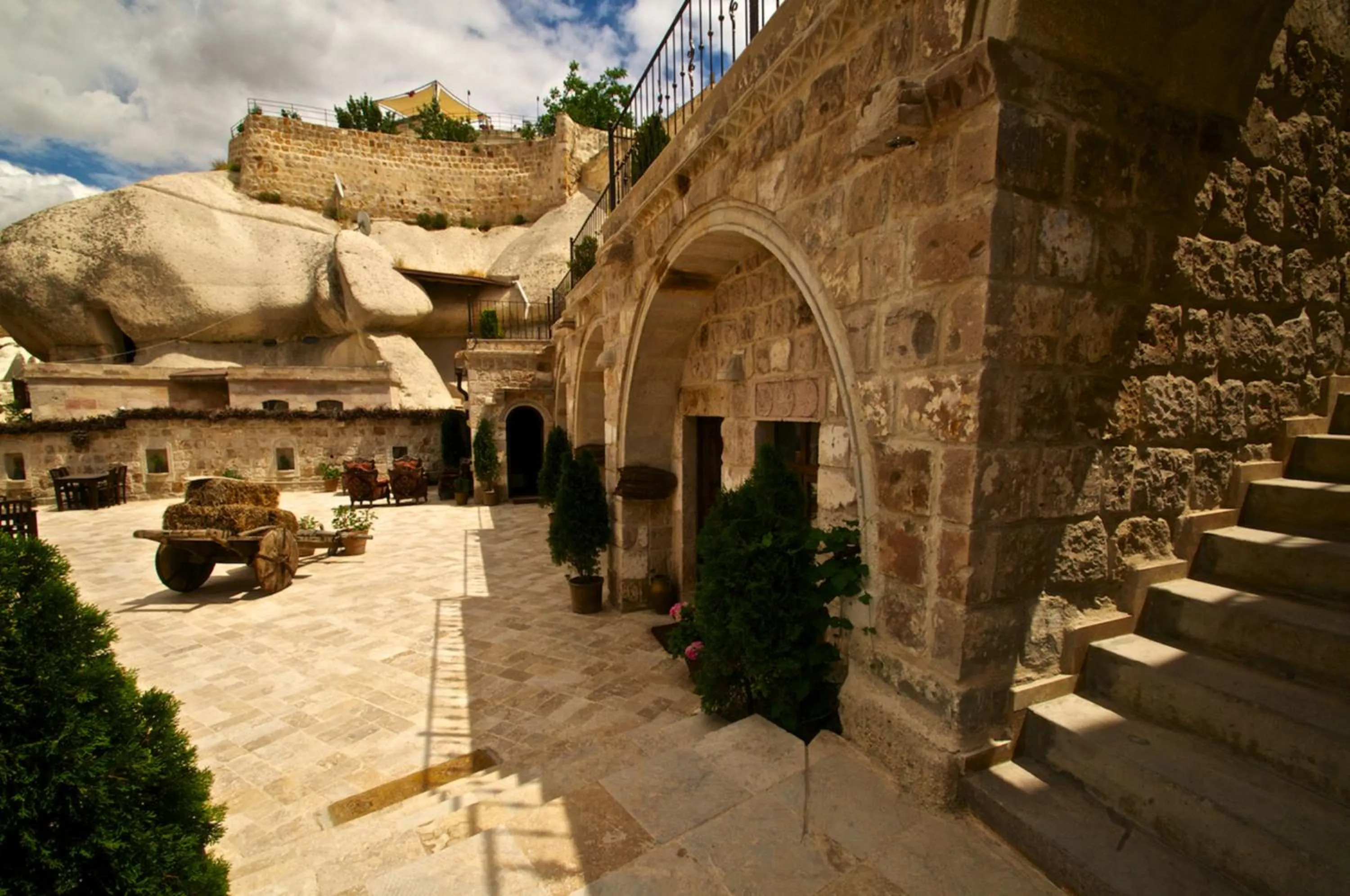 Garden in Grand Cave Suites