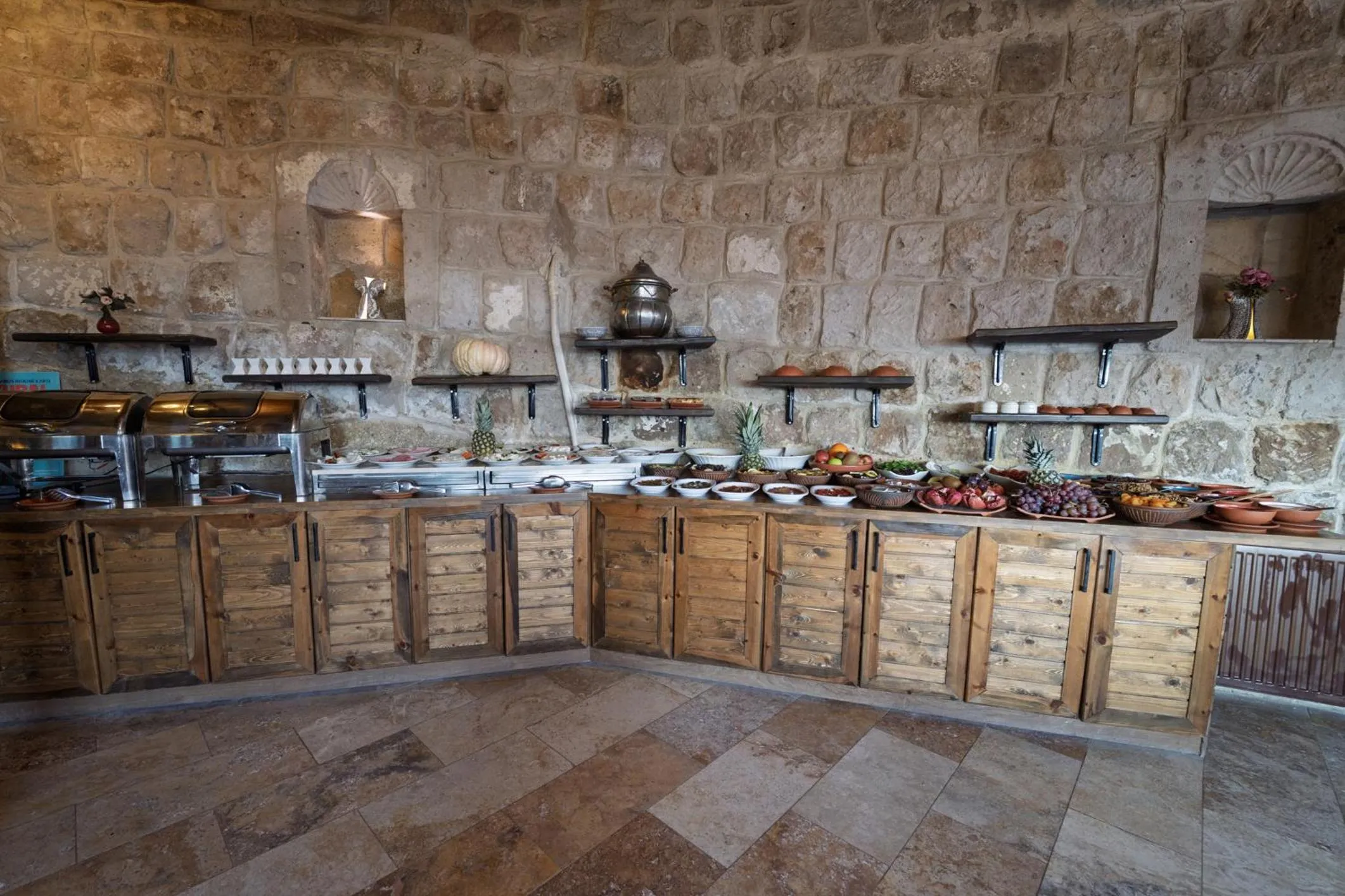Breakfast in Grand Cave Suites