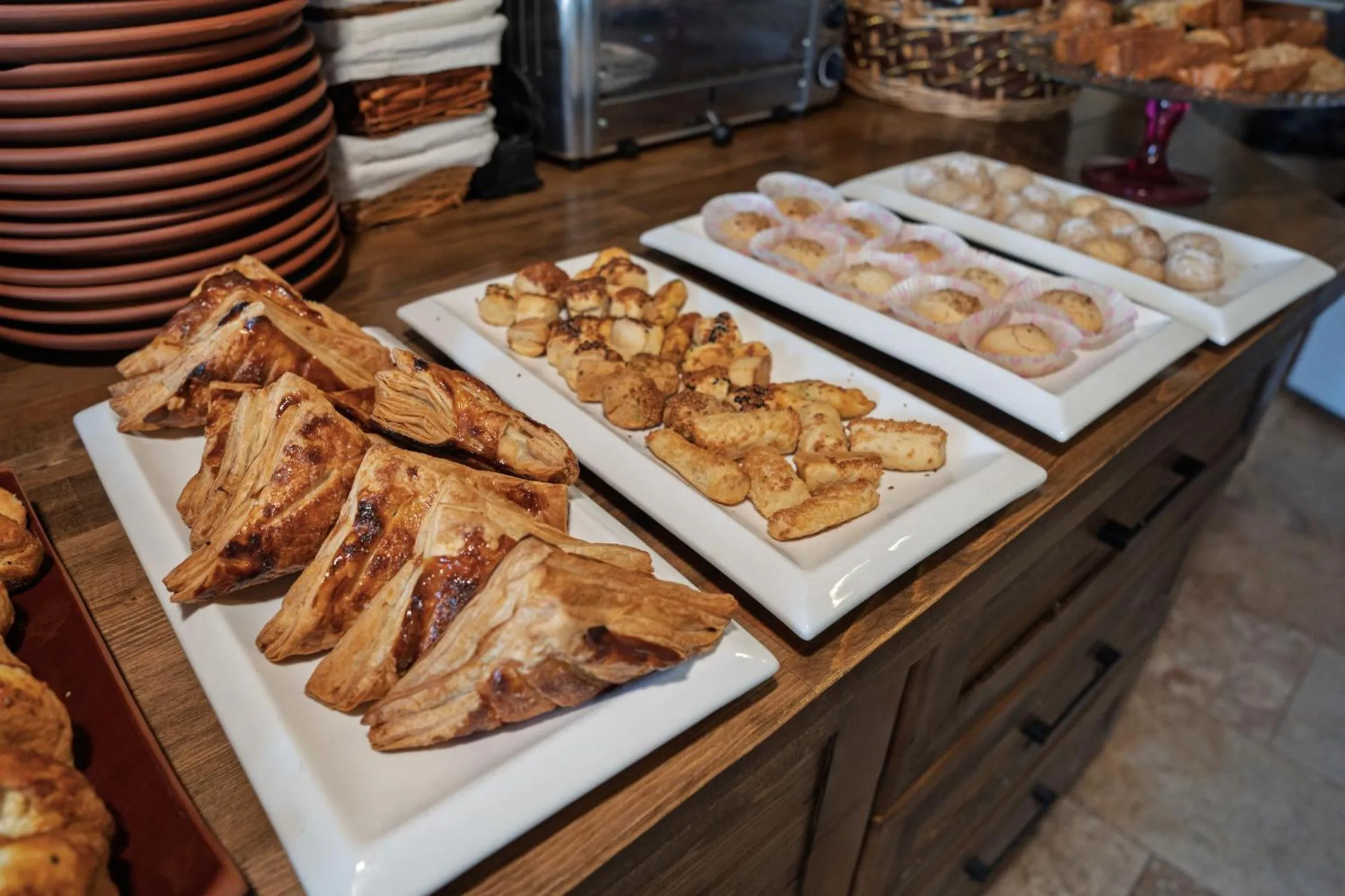 Breakfast in Grand Cave Suites