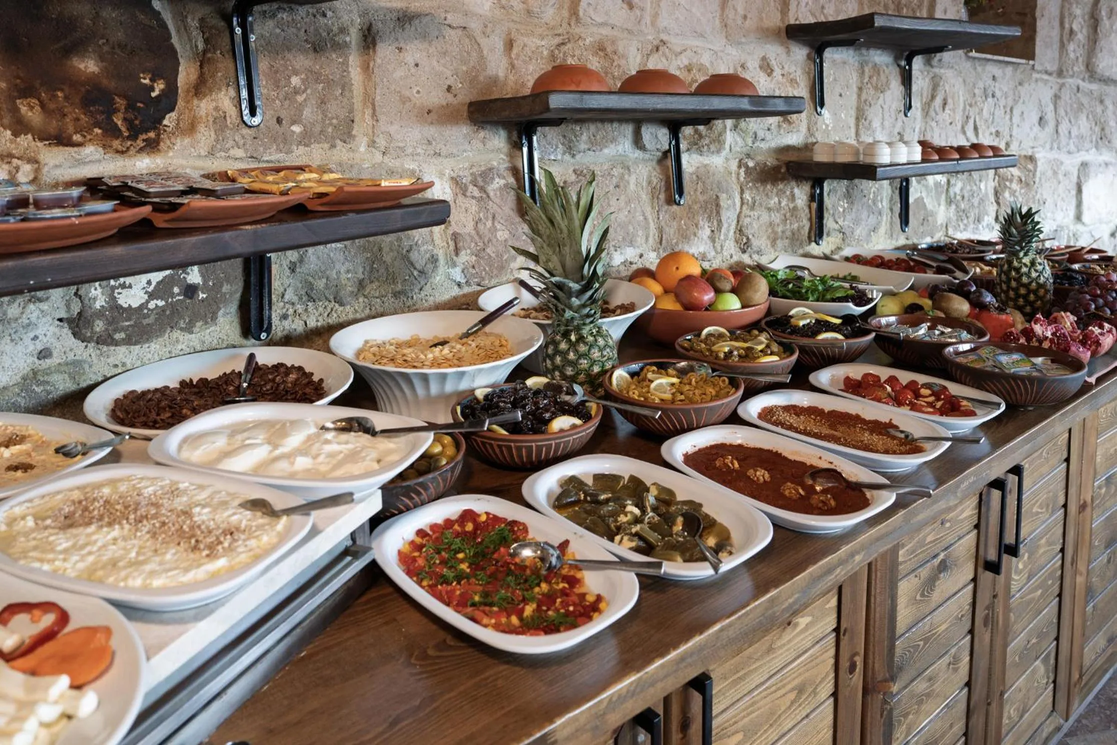 Breakfast in Grand Cave Suites