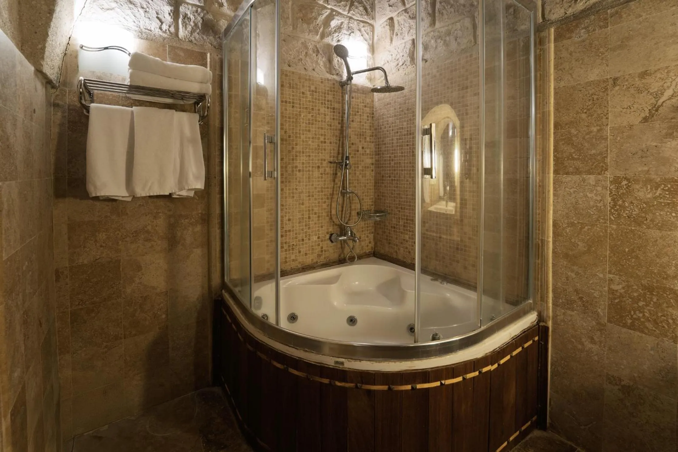 Shower in Grand Cave Suites