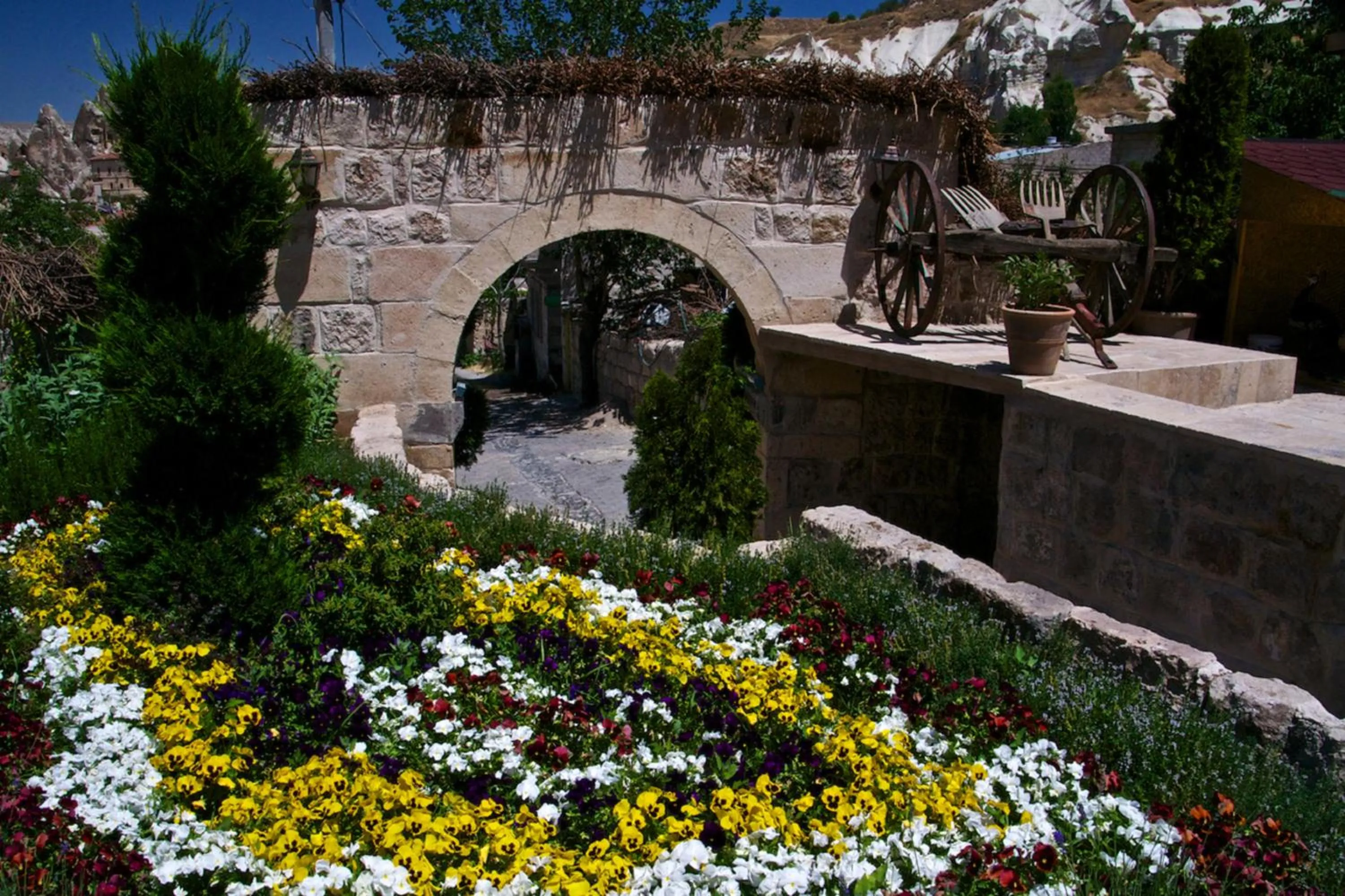 Facade/entrance in Grand Cave Suites