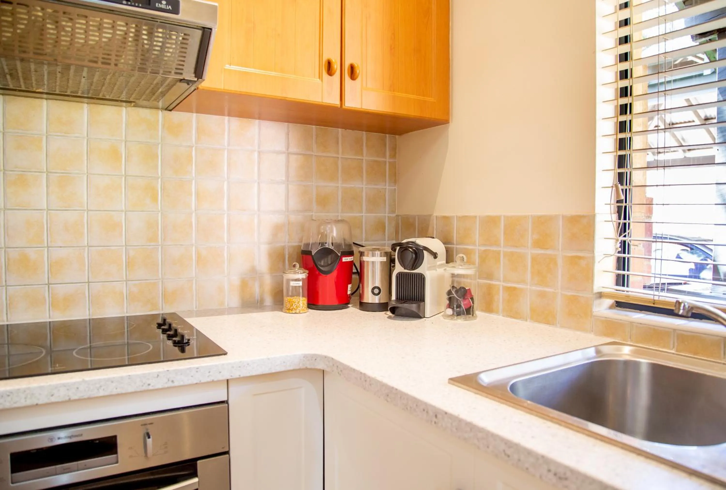 Coffee/tea facilities in Presidential Bungalow