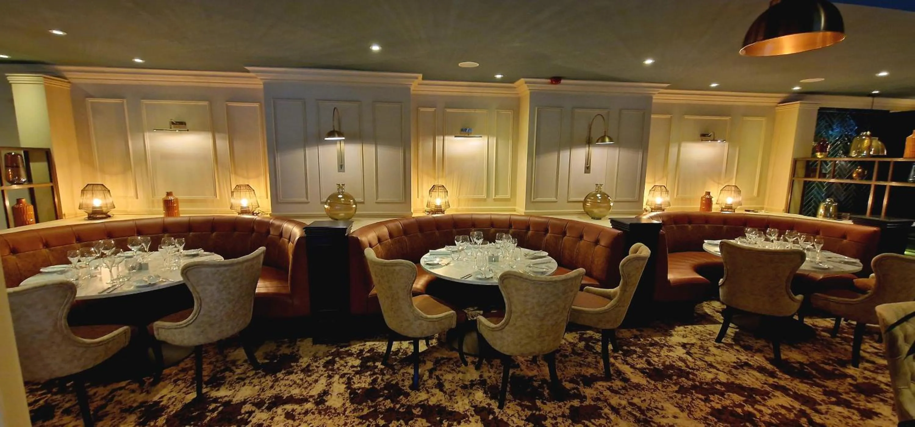 Restaurant/places to eat in Diamond Coast Hotel