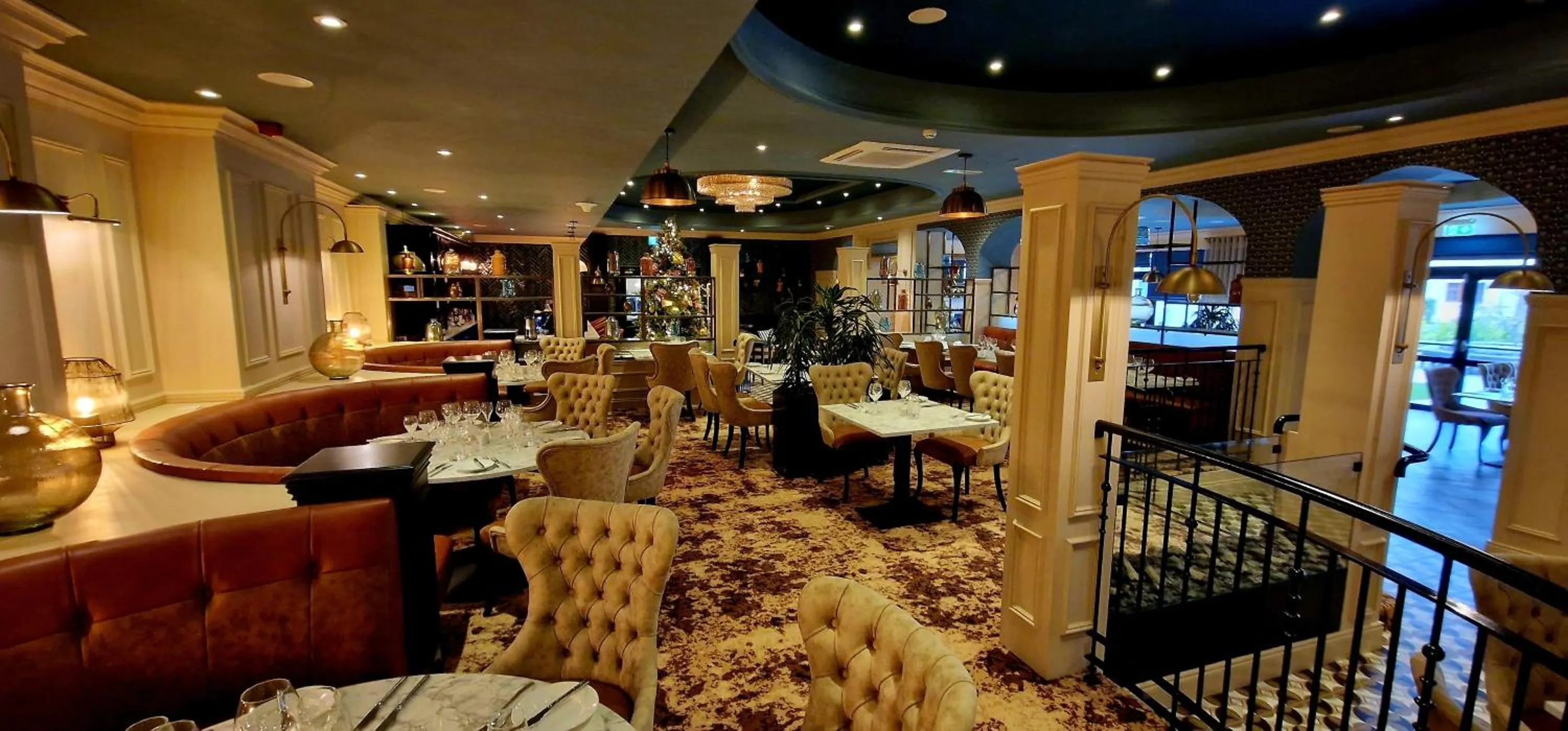 Restaurant/places to eat in Diamond Coast Hotel