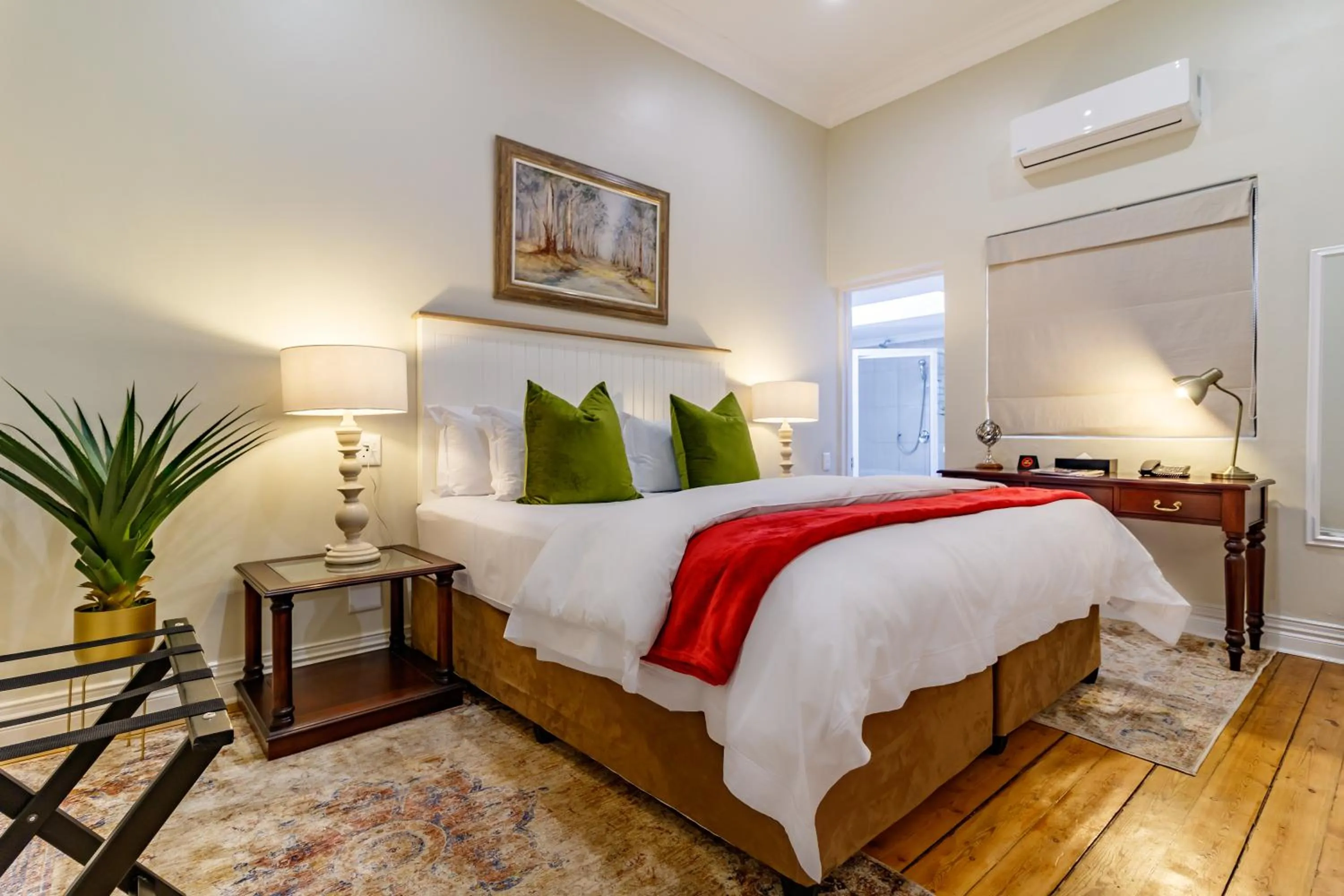 Bed in Christies at 32 on Russell