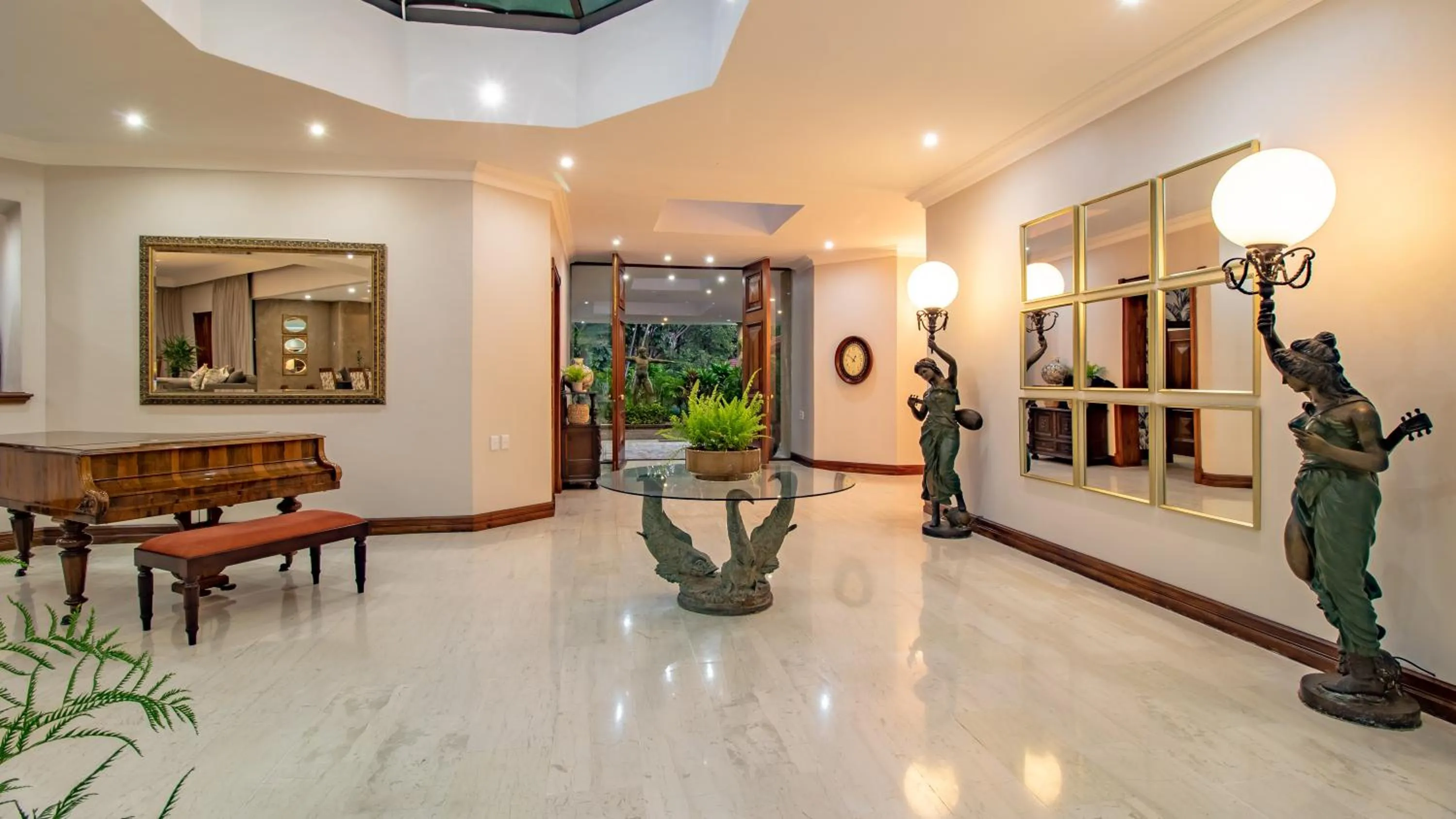 Facility for disabled guests in Christies at 32 on Russell