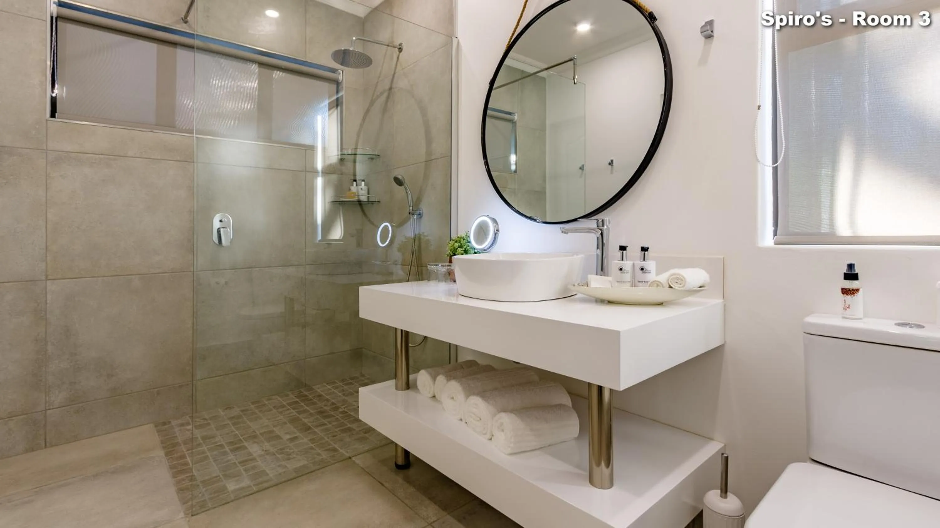 Shower in Christies at 32 on Russell