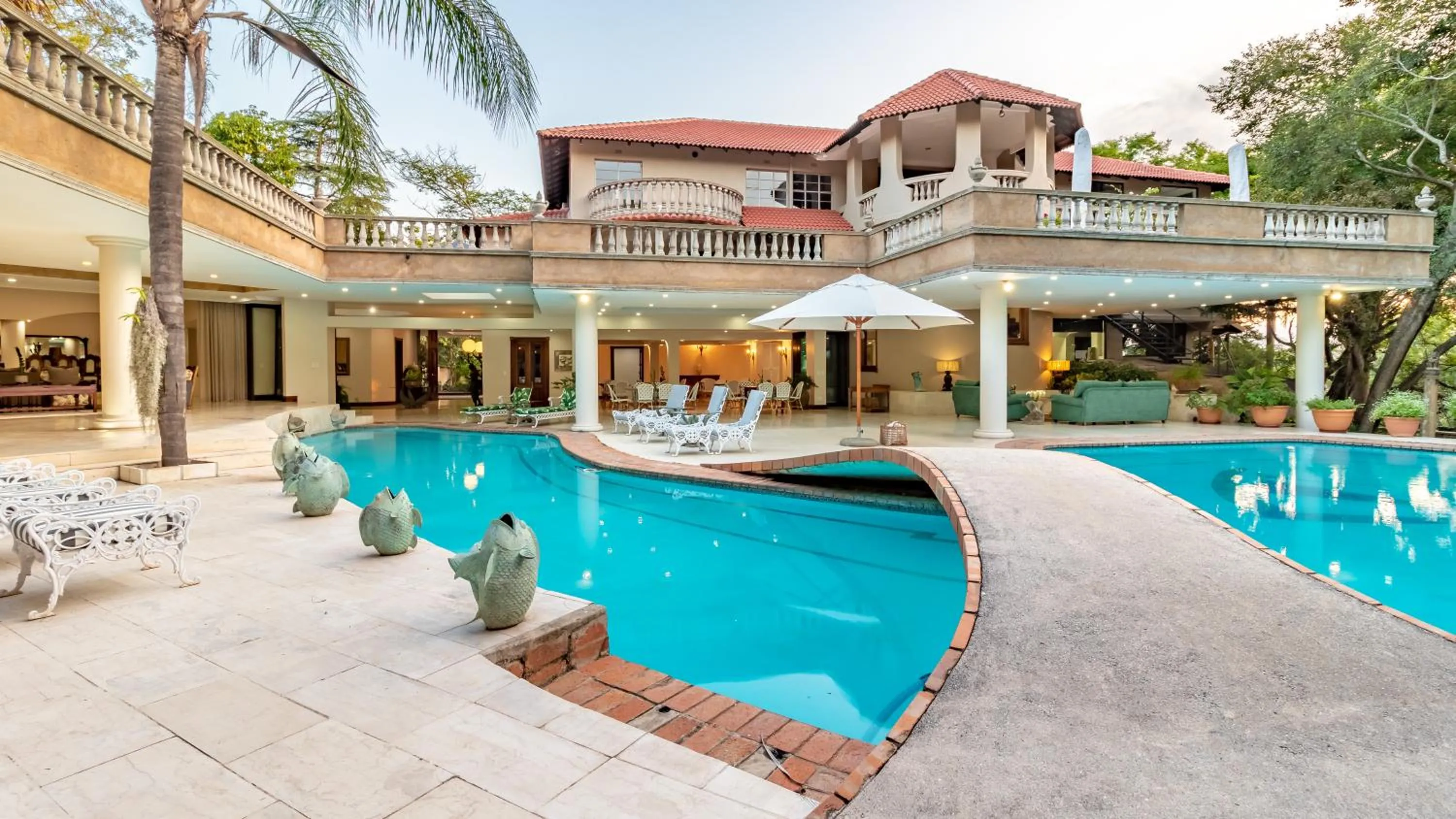 Property building in Christies at 32 on Russell