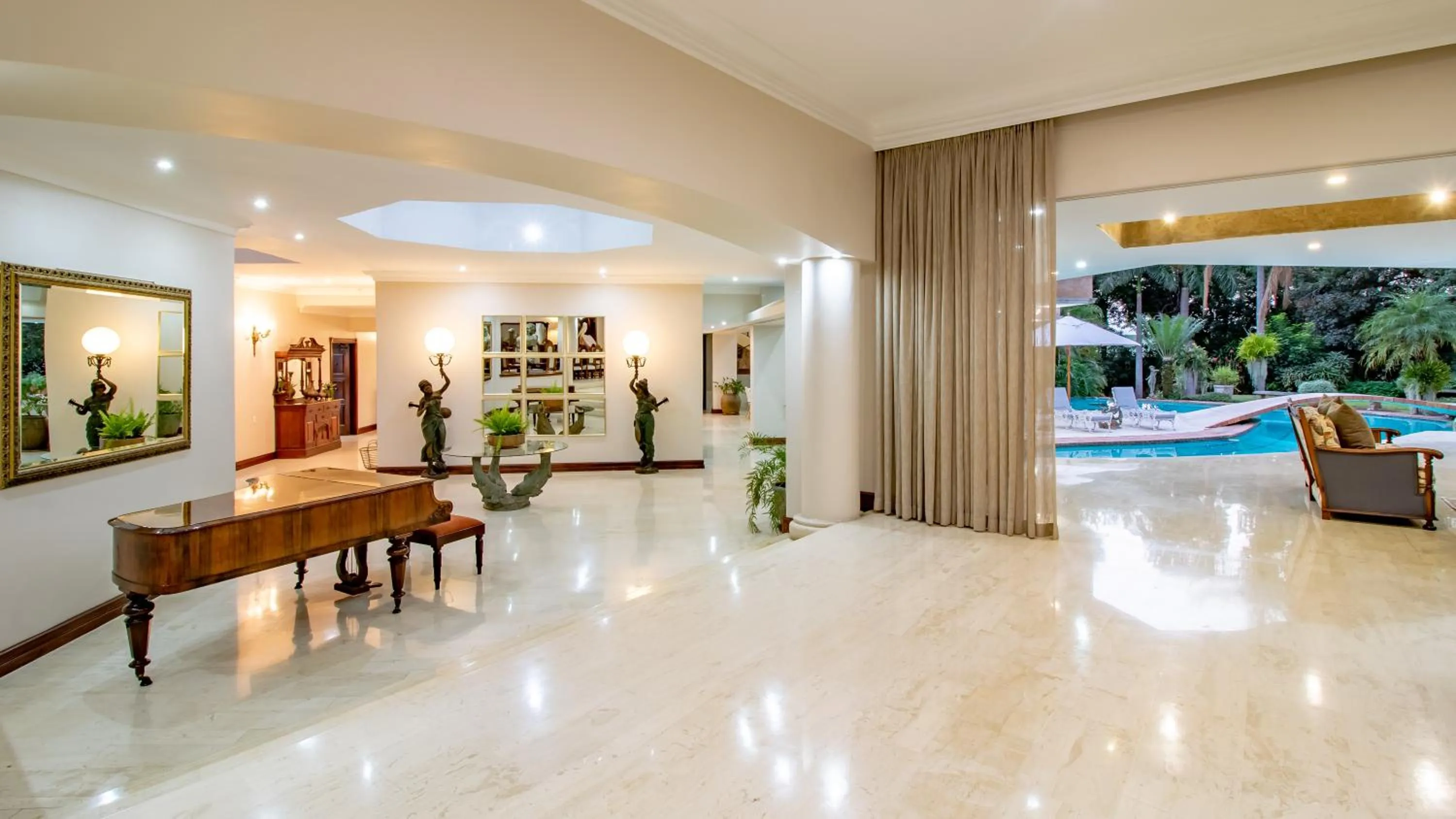 Balcony/Terrace in Christies at 32 on Russell