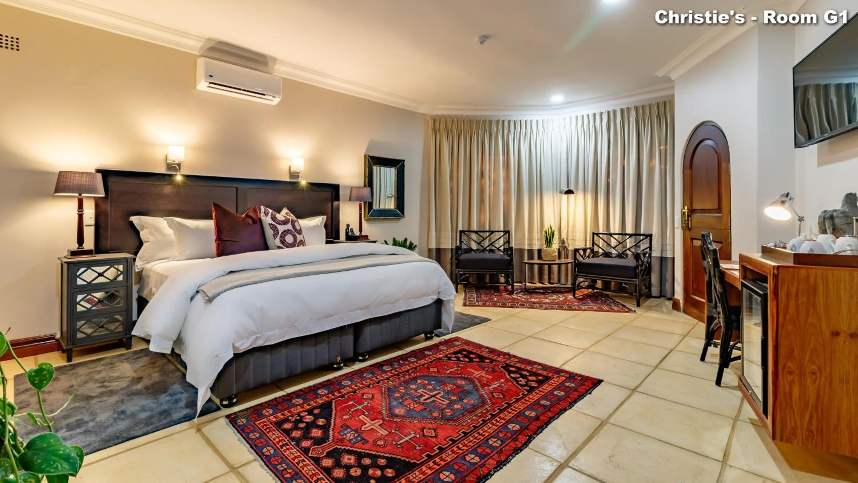 TV and multimedia, Bed in Christies at 32 on Russell