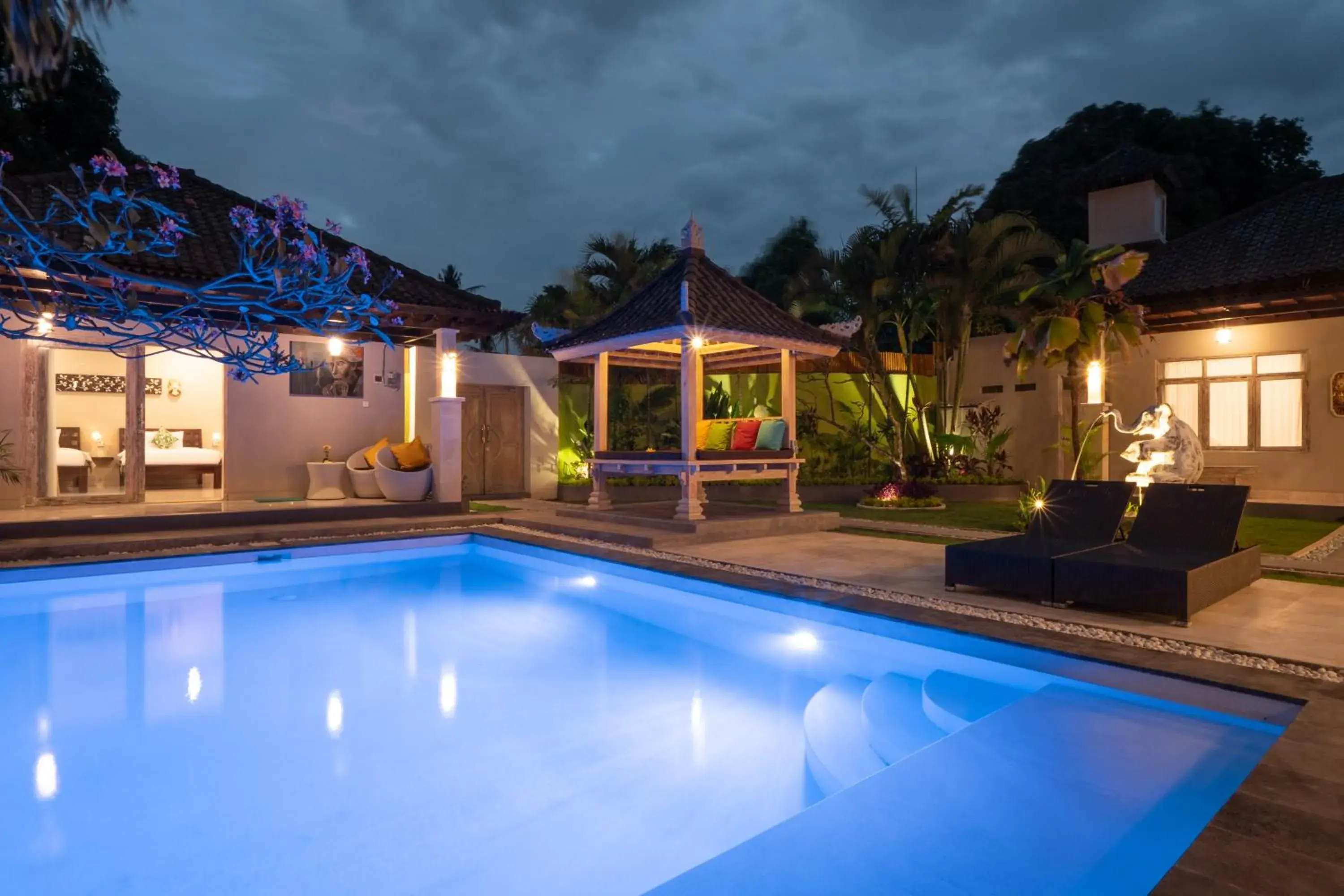 Segar Six-Bedroom Villa with Private Pool in The Catur Villa Seminyak Segar Six-Bedroom Villa with Private Pool in The Catur Villa Seminyak