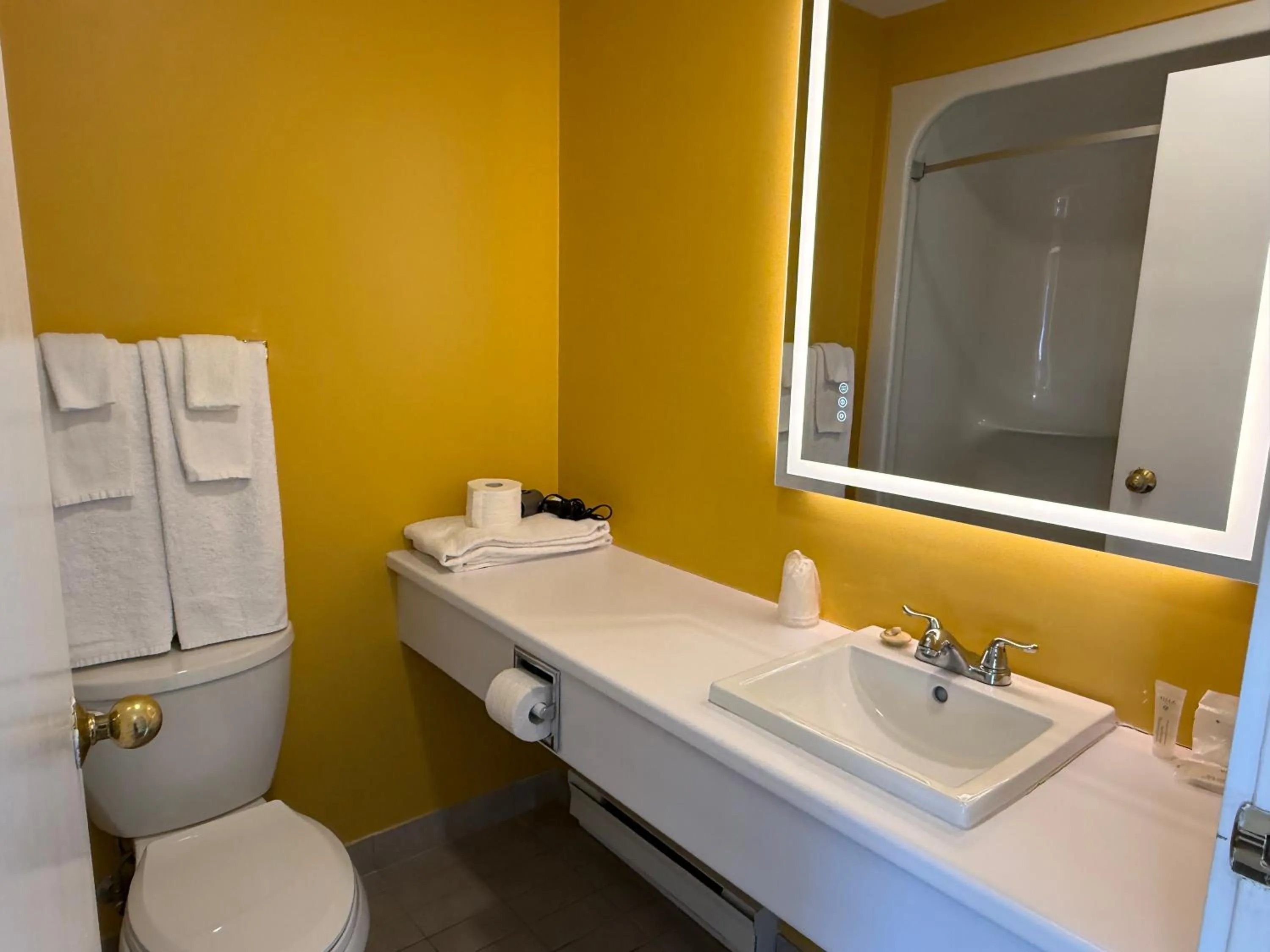 Annapolis Royal Inn & Suites