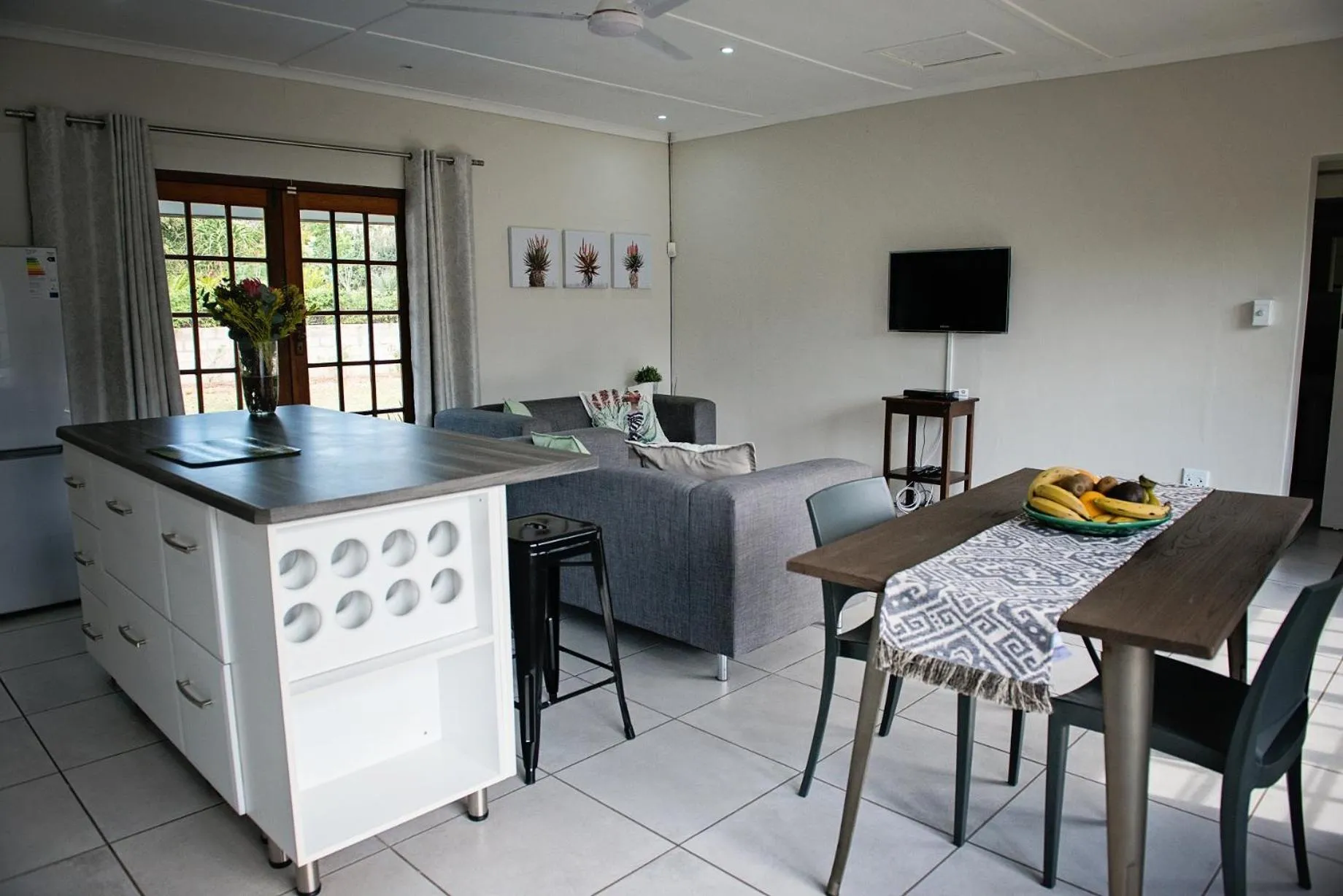 Living room in 870 on Riverview Drive