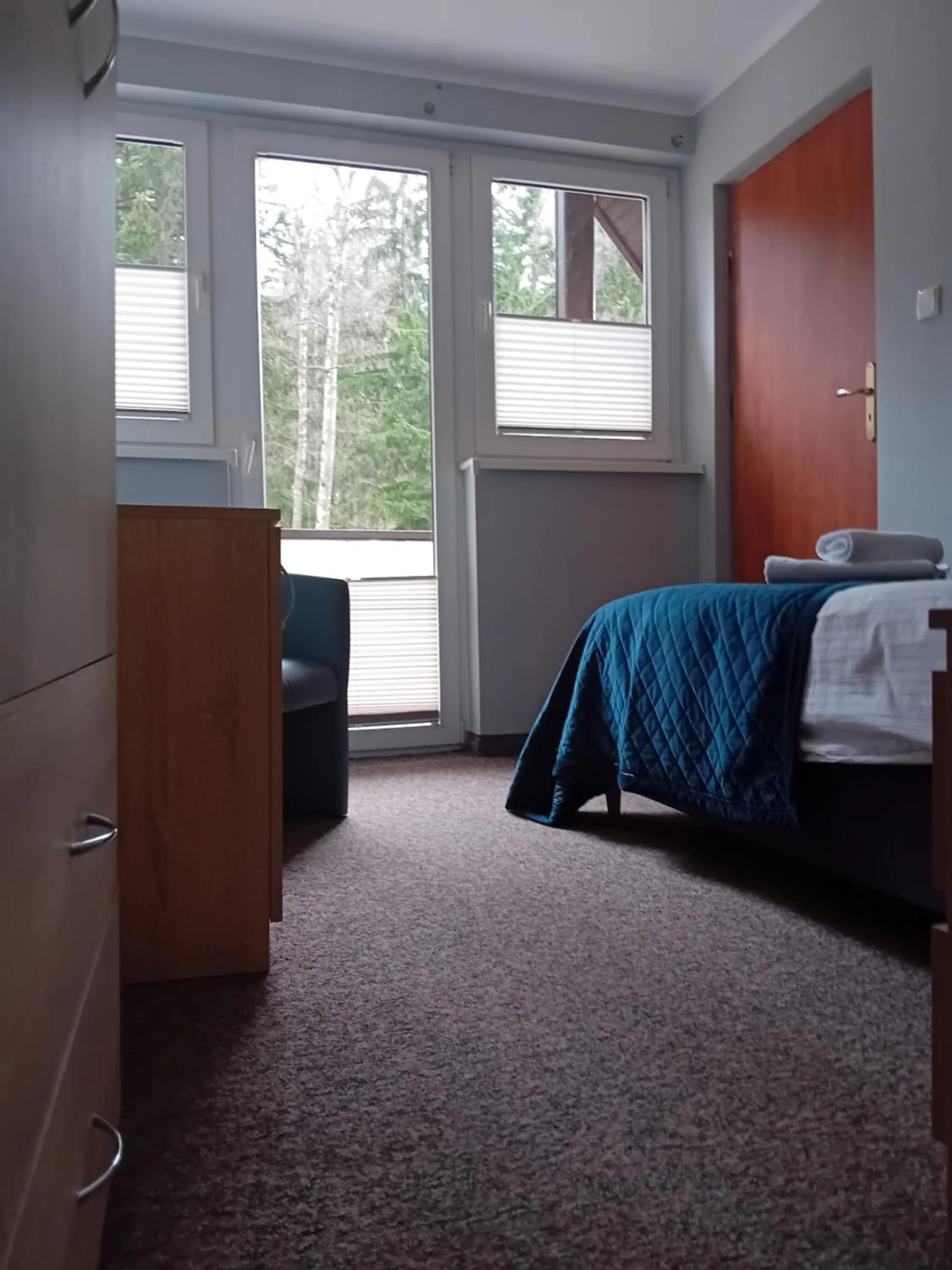 Photo of the whole room, Bed in Ośrodek Konferencyjno-Wypoczynkowy "Krucze Skały" w Karpaczu