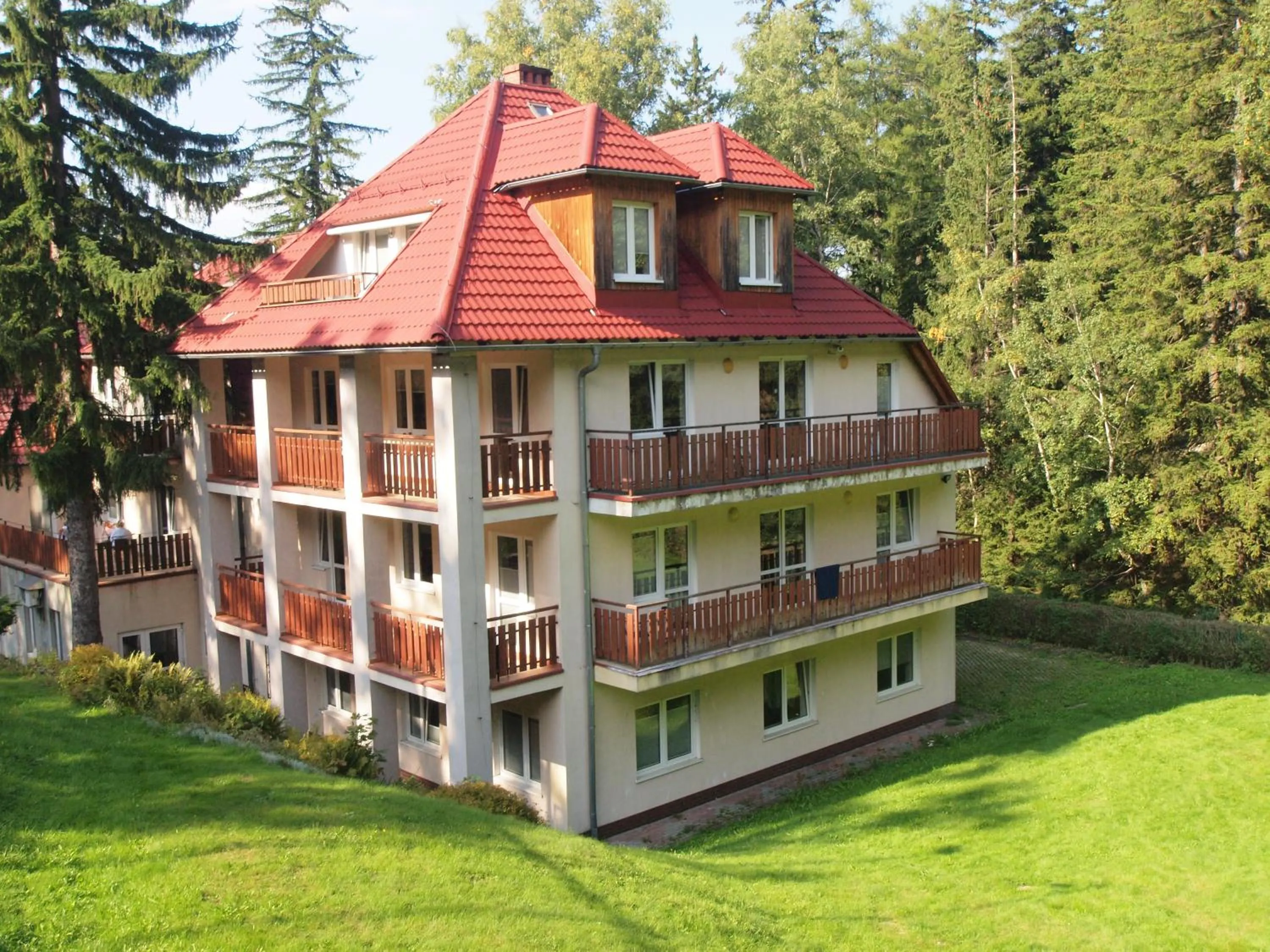 Property building in Ośrodek Konferencyjno-Wypoczynkowy "Krucze Skały" w Karpaczu