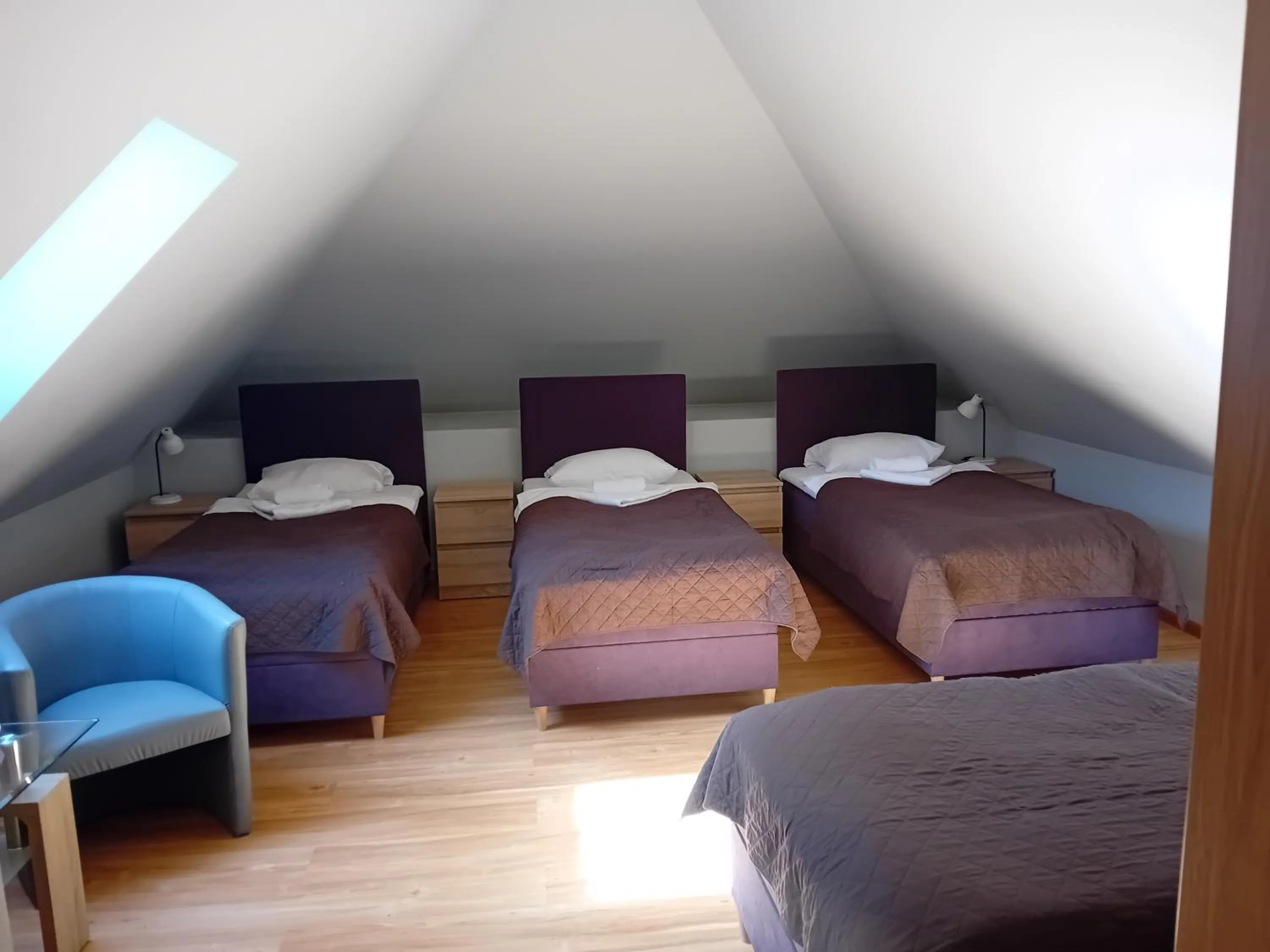 Photo of the whole room, Bed in Ośrodek Konferencyjno-Wypoczynkowy "Krucze Skały" w Karpaczu