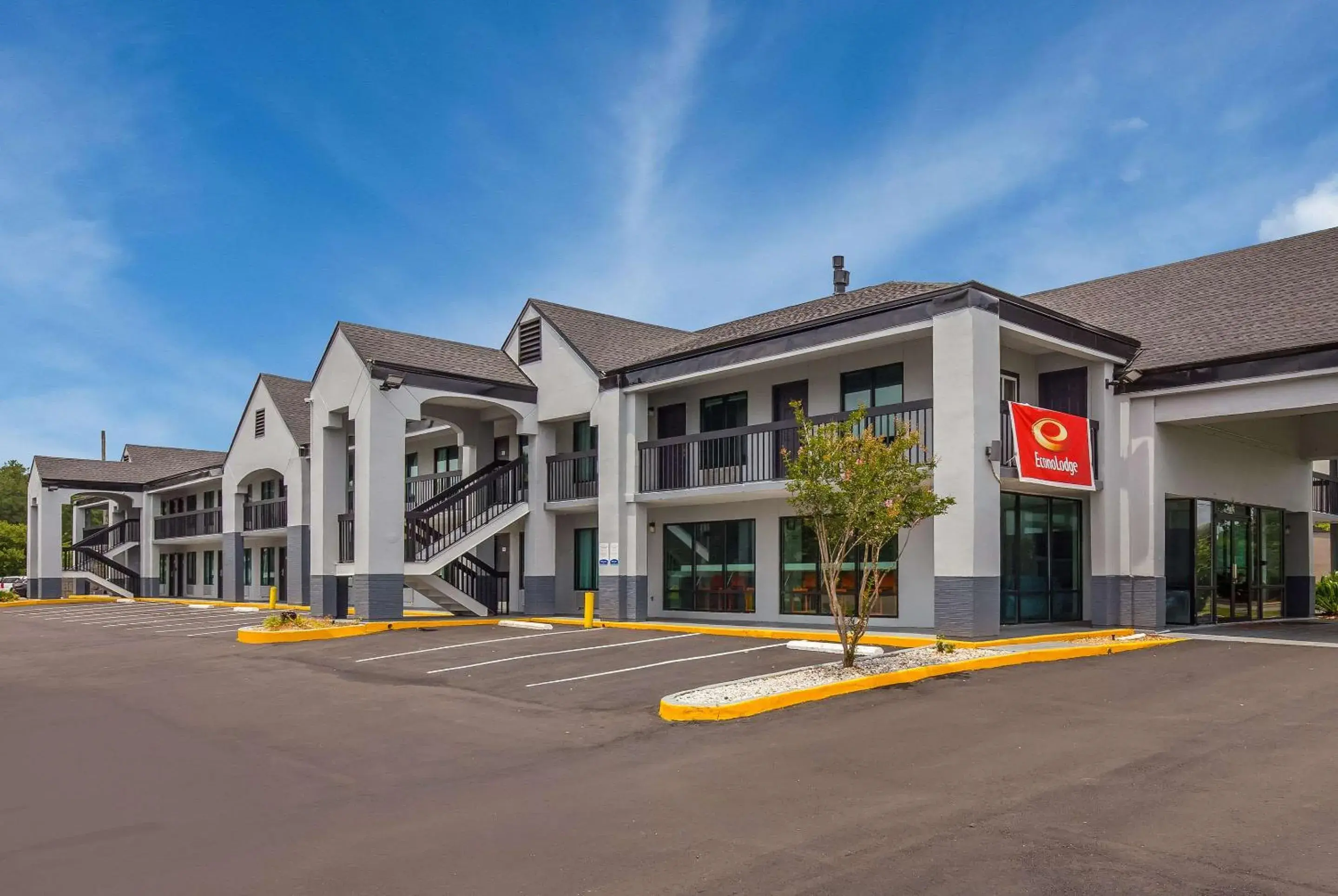 Property Building in Econo Lodge