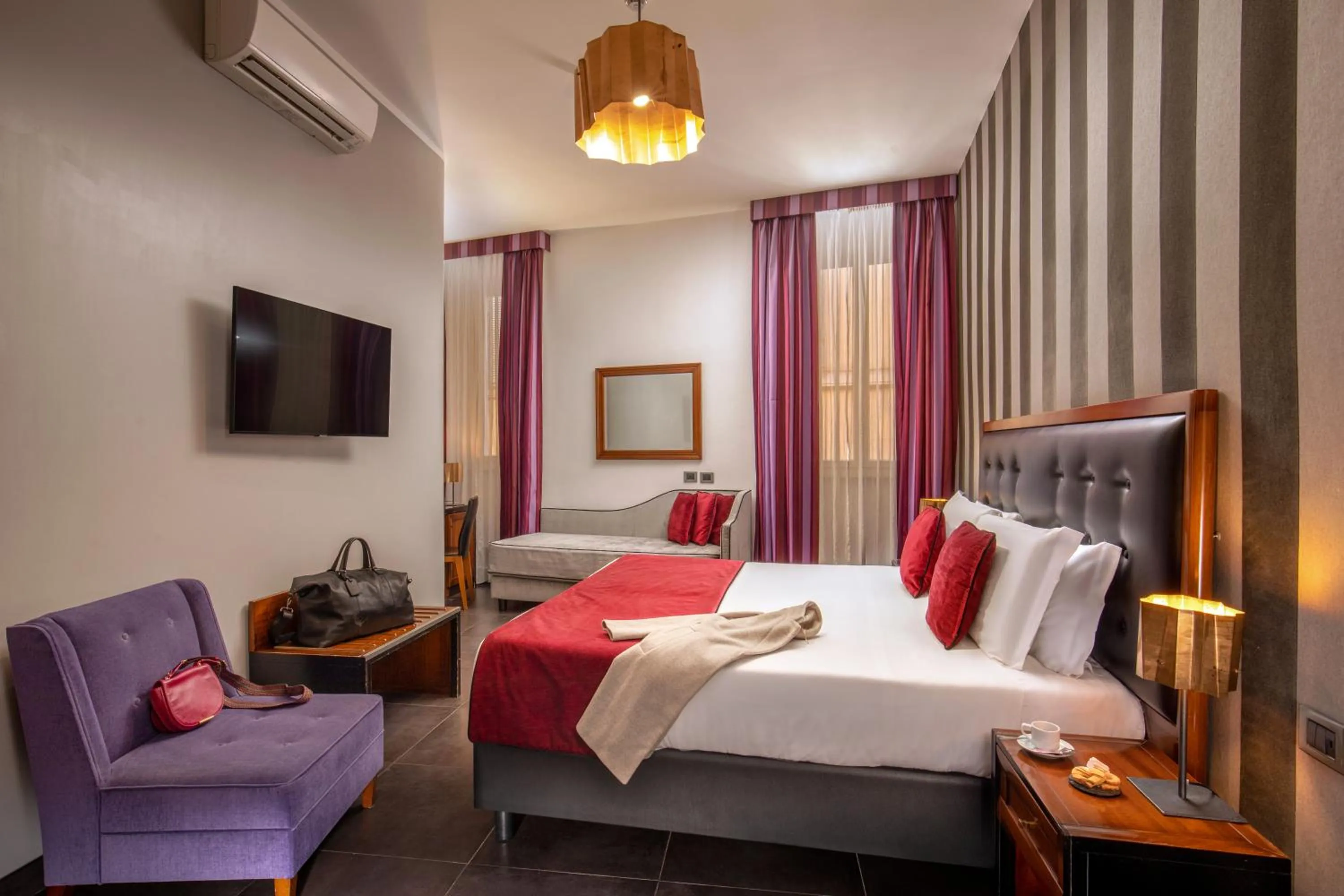 Bed in Navona Colors Hotel