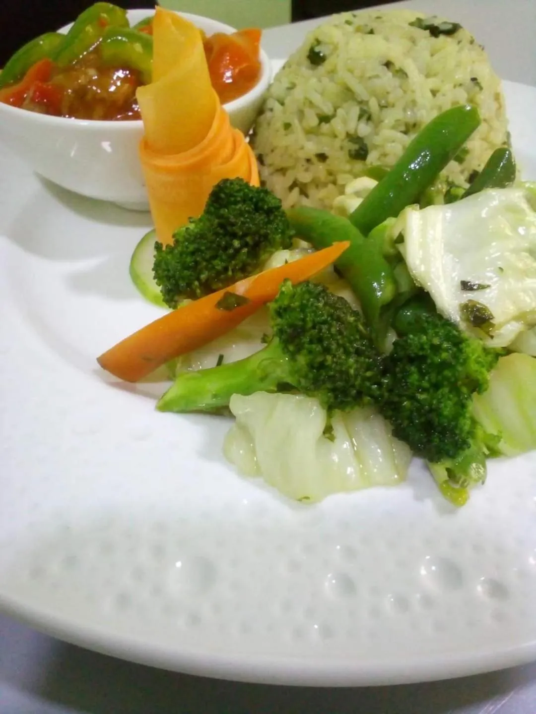 Food in Joshesther Olive Hotel