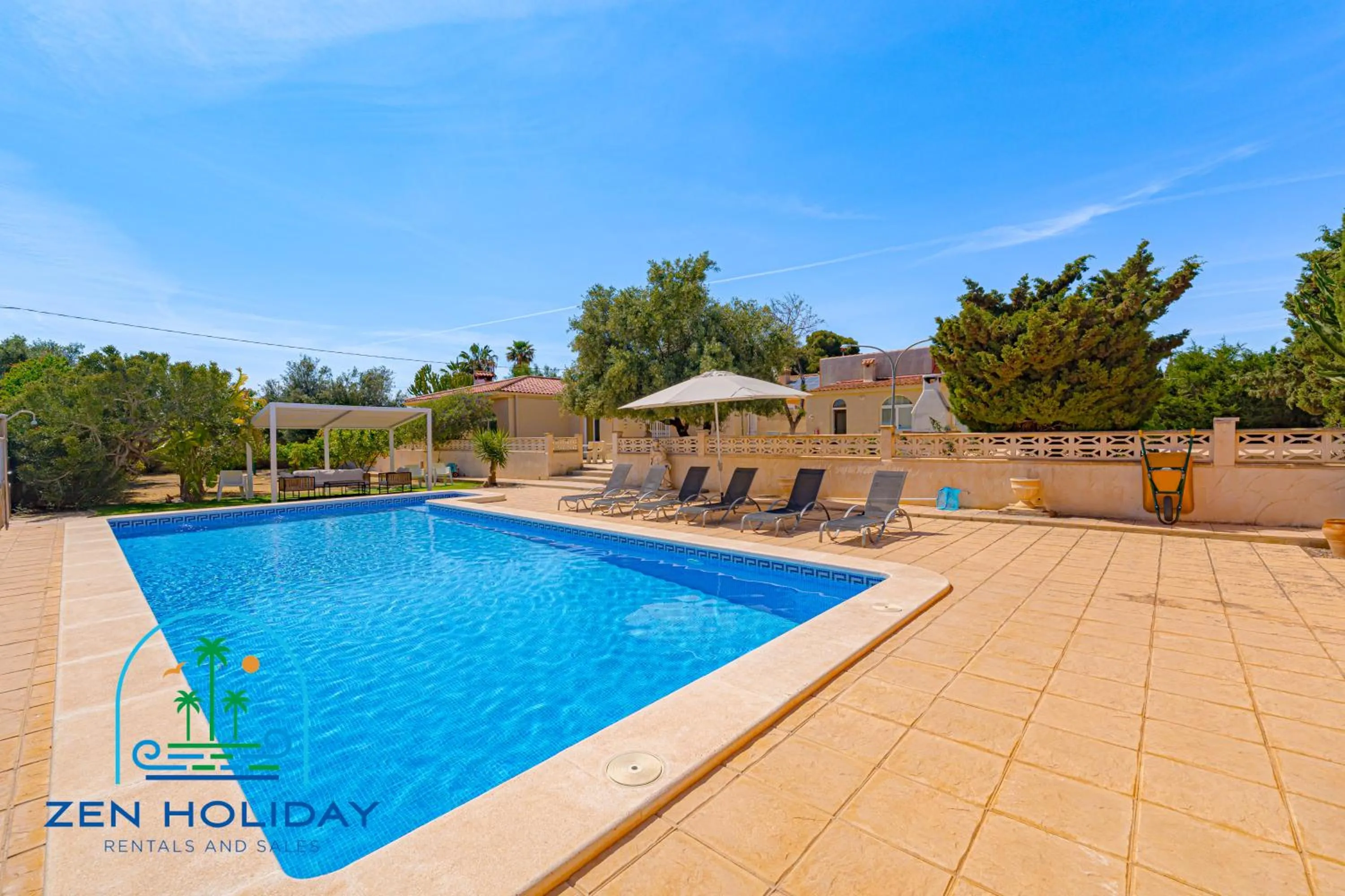 Villa Reyets 4 bed 3 bath Private Pool