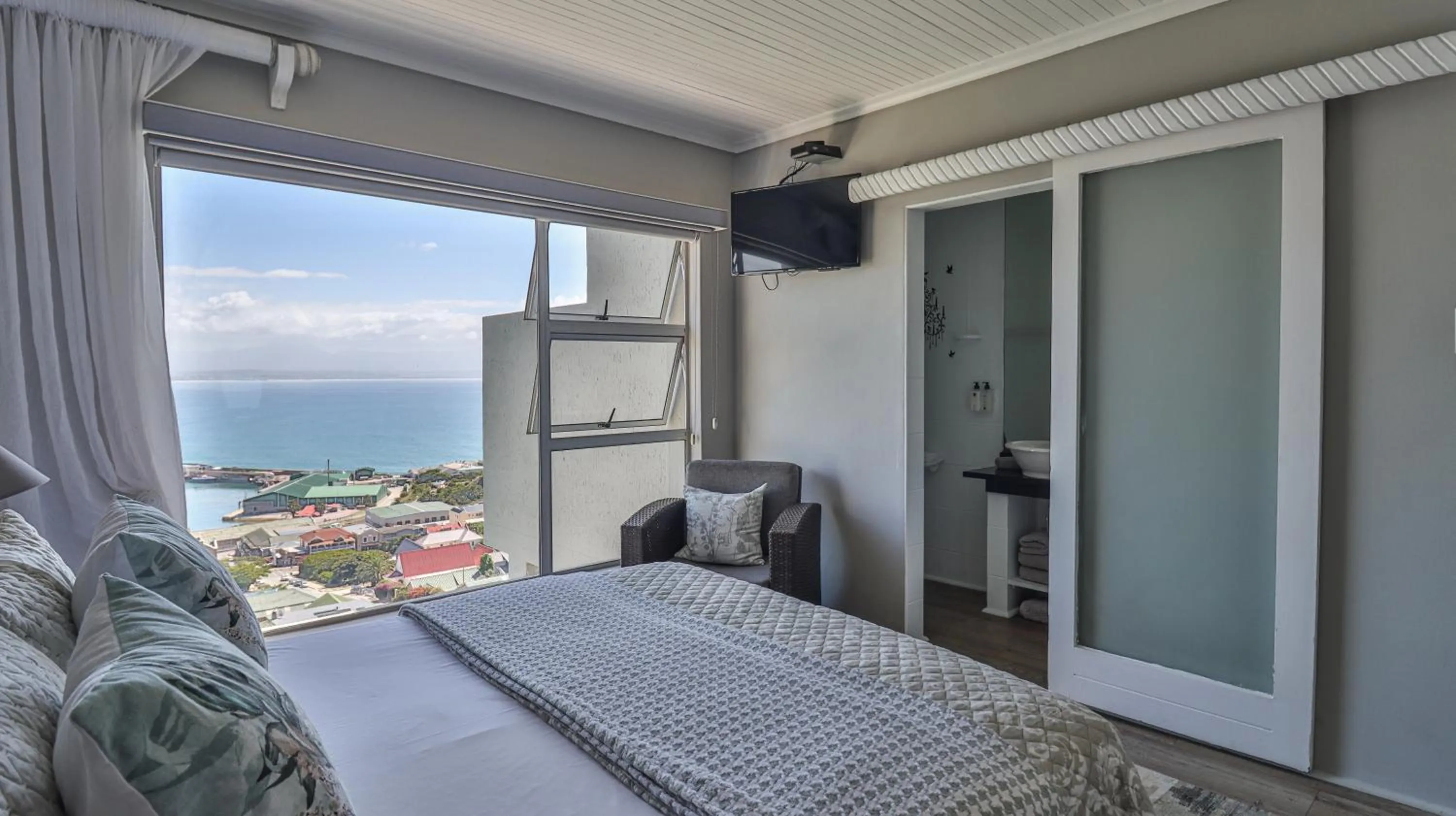 3ColoursBlue Guest House