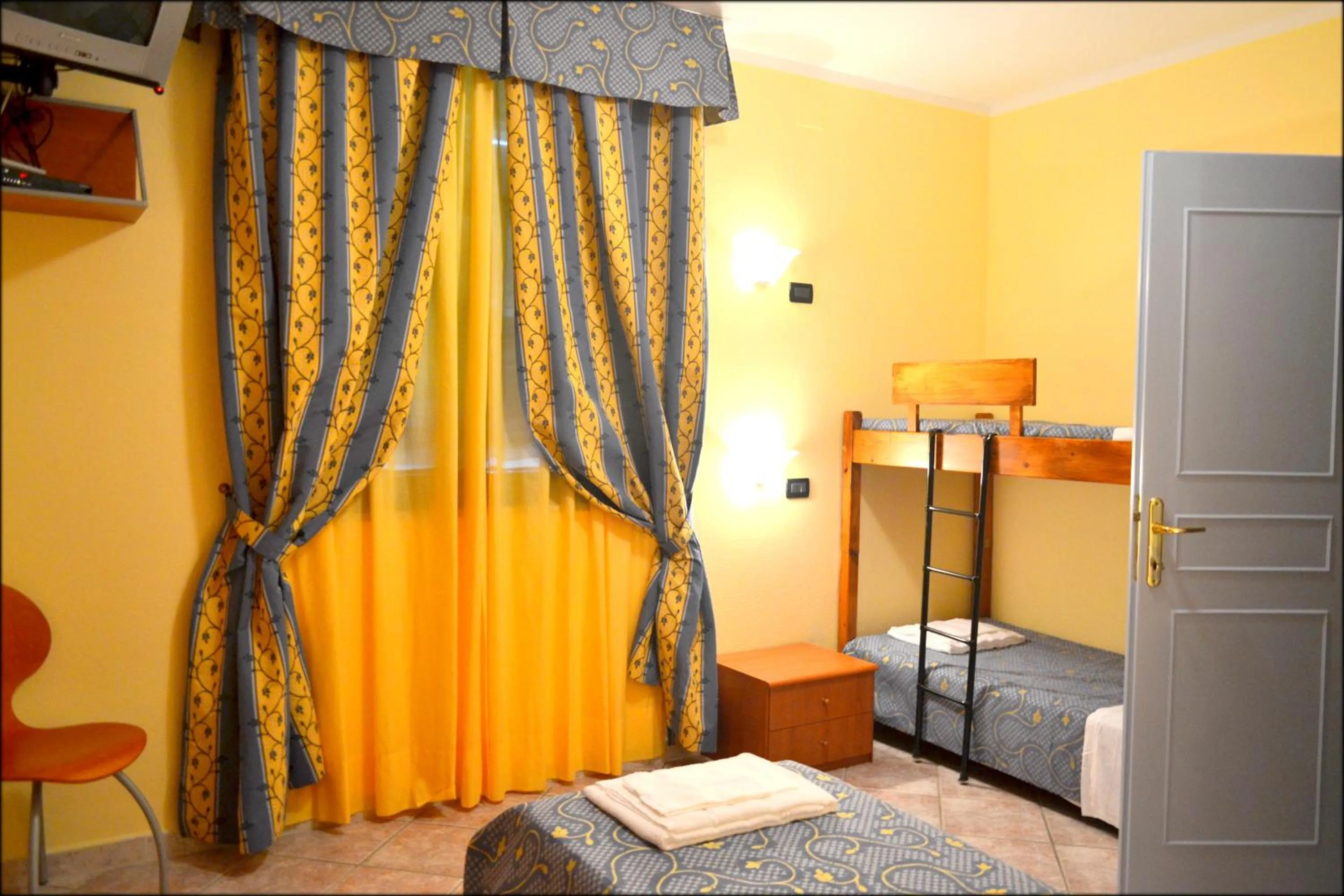 Bedroom, Bed in Hotel Anfora