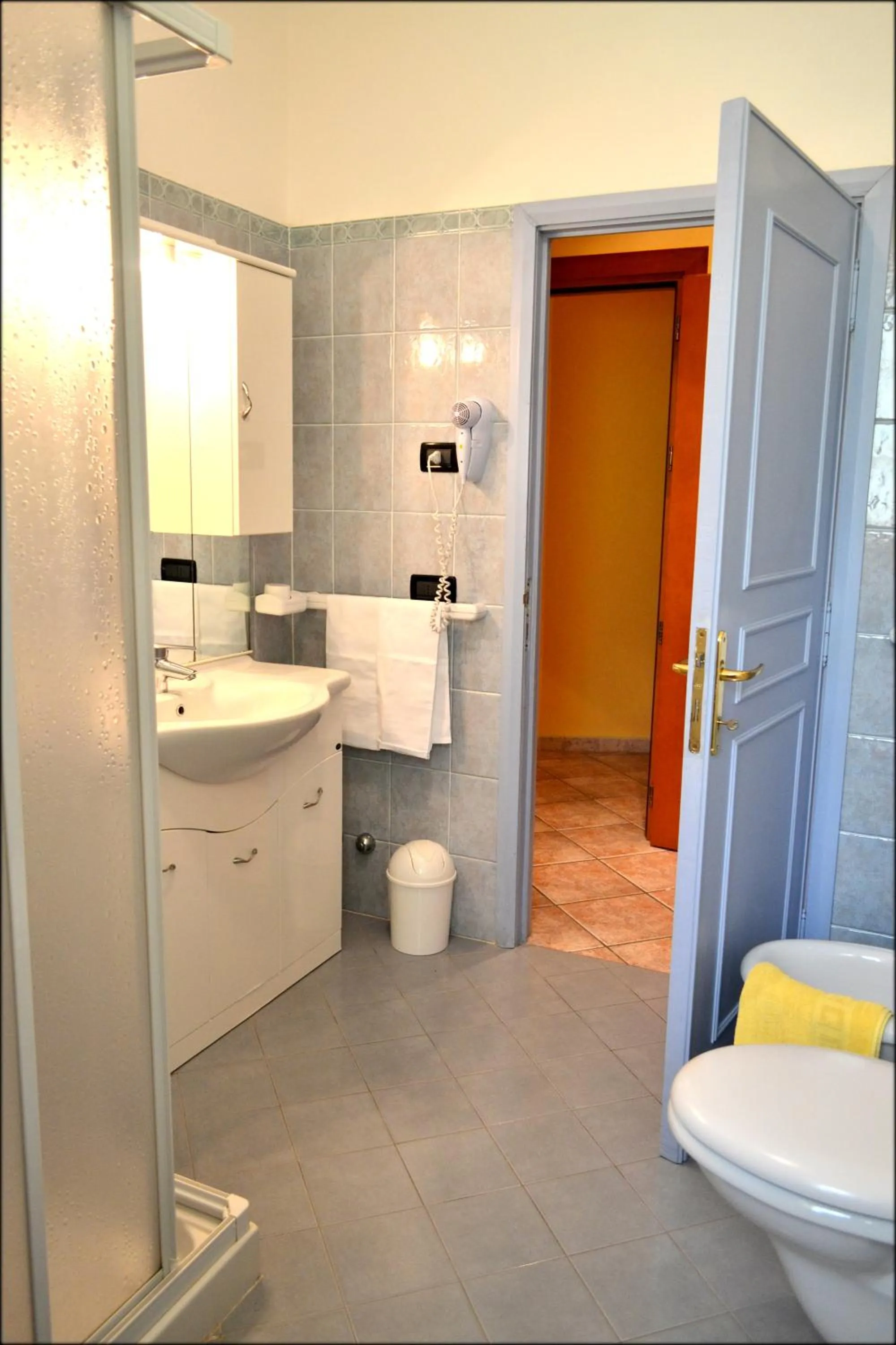 Bathroom in Hotel Anfora