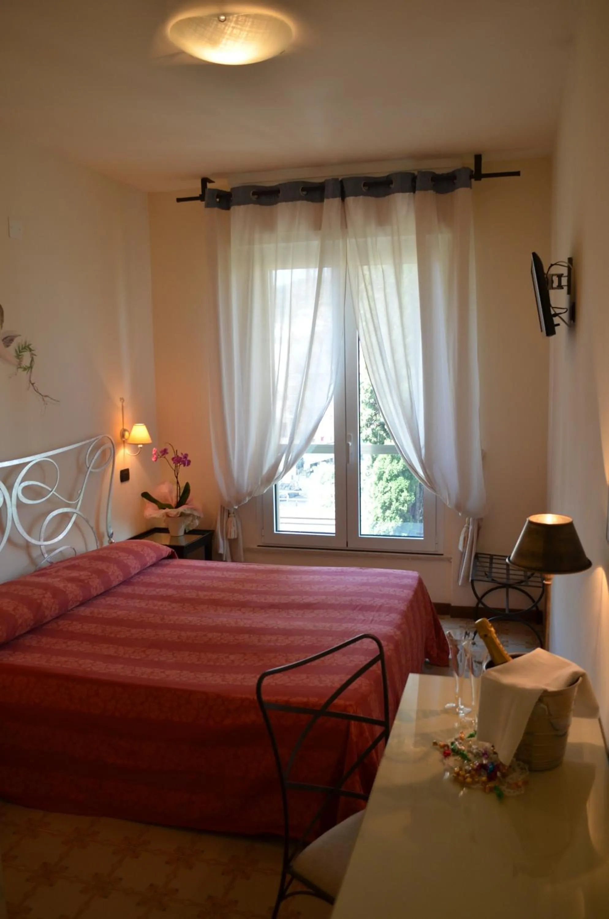 Bedroom, Bed in Family Hotel Relax