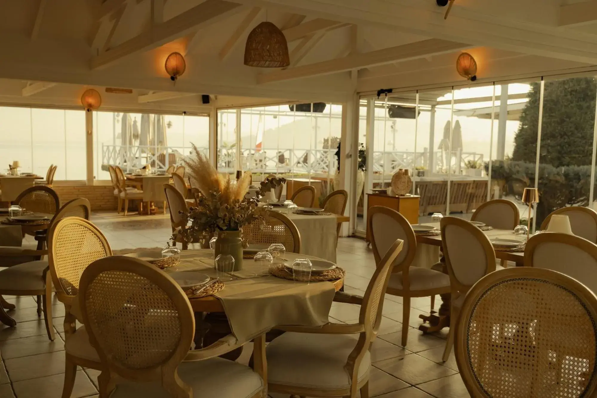 Restaurant/places to eat in Lale Hotel Restaurant/places to eat in Lale Hotel