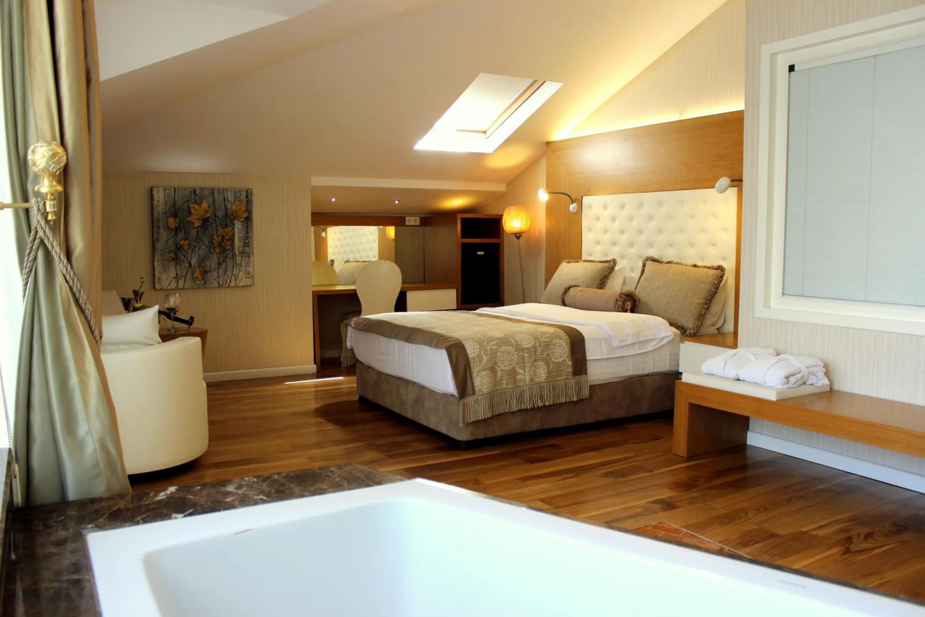 Deluxe Suite in Lale Hotel