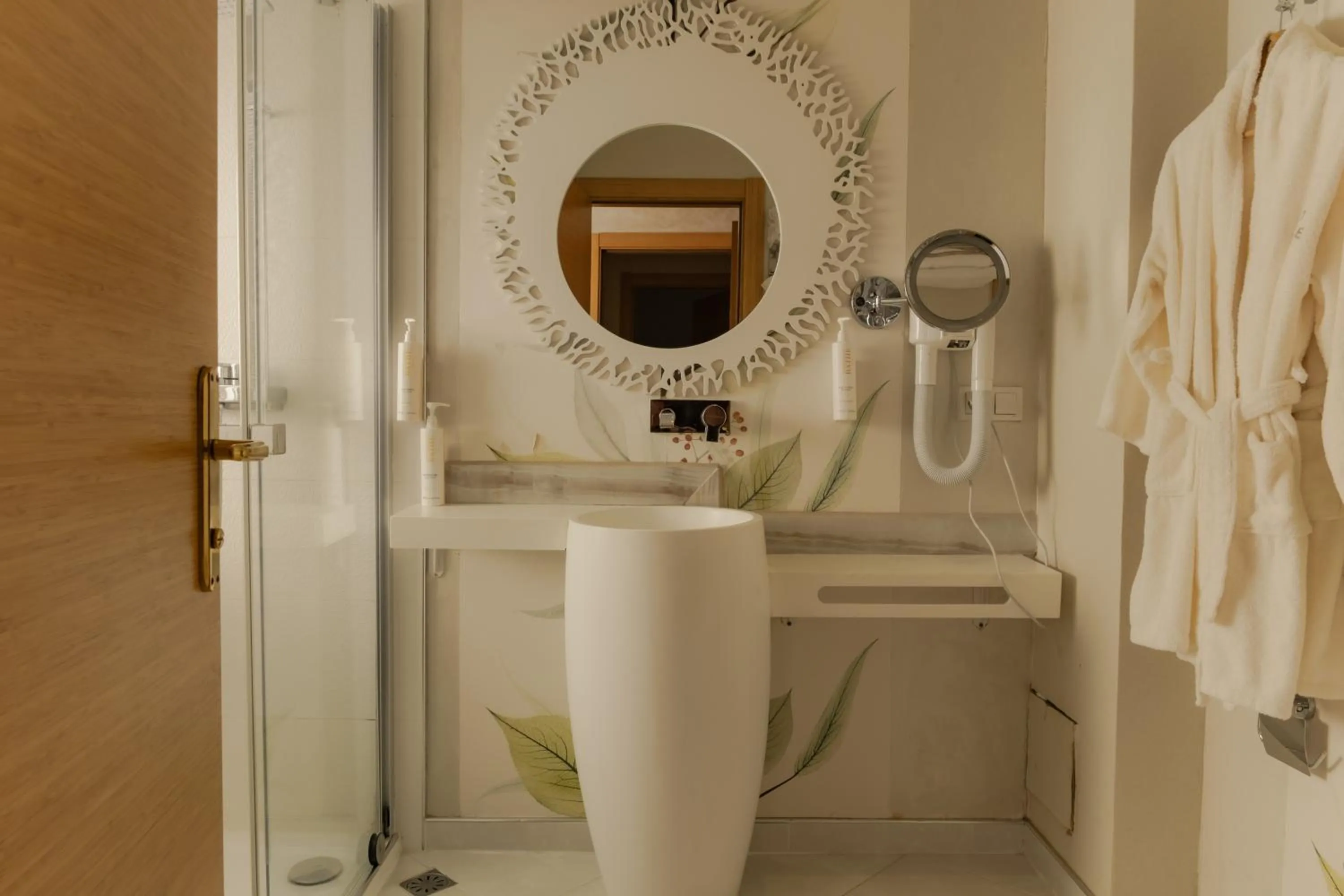 Bathroom in Lale Hotel