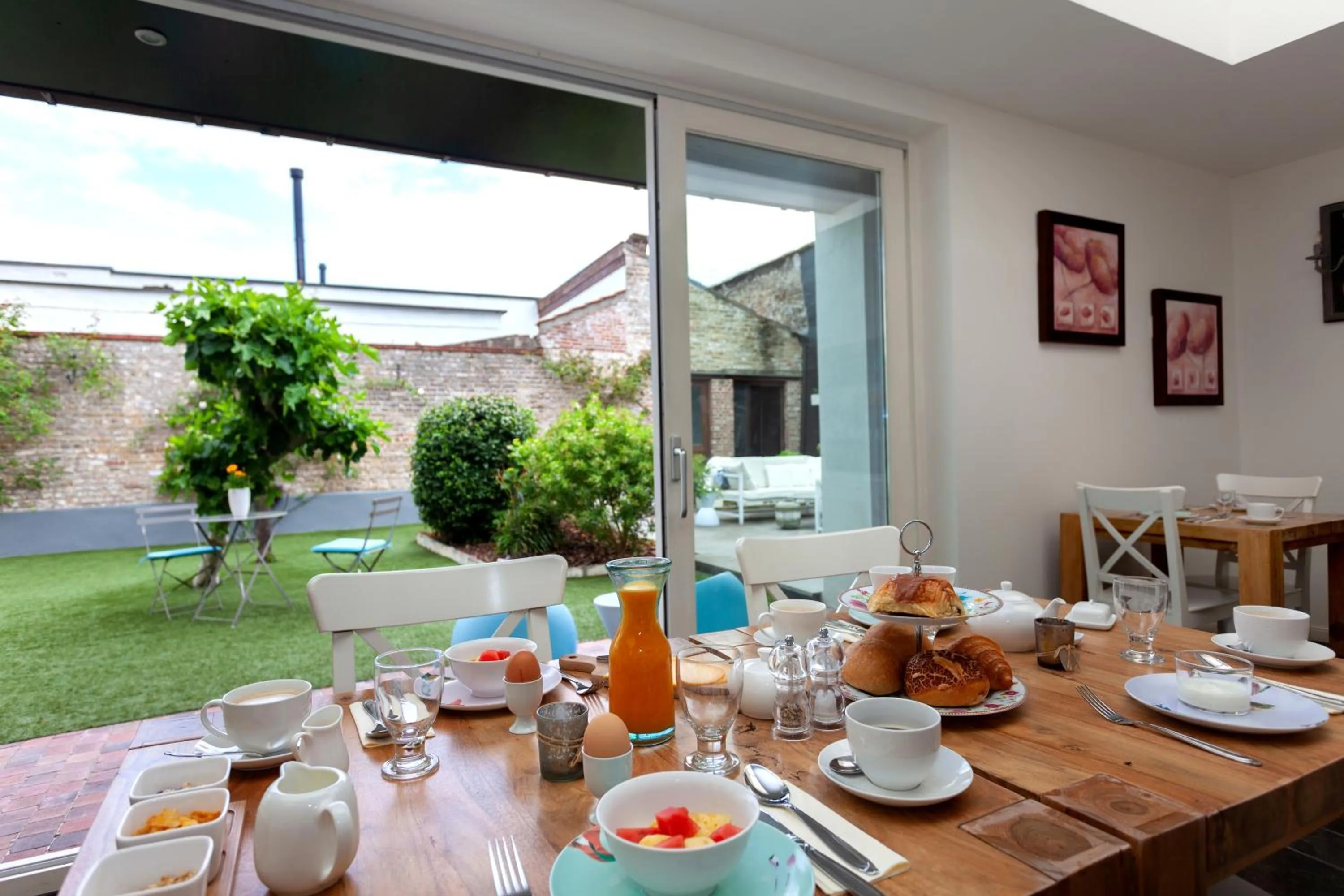 Breakfast in Boutique B&B The Townhouse