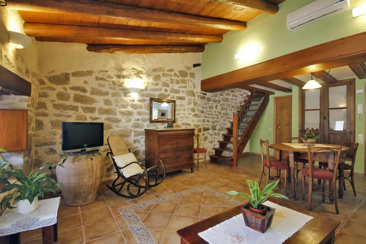 Dining area in Apartamentos Santa Agueda