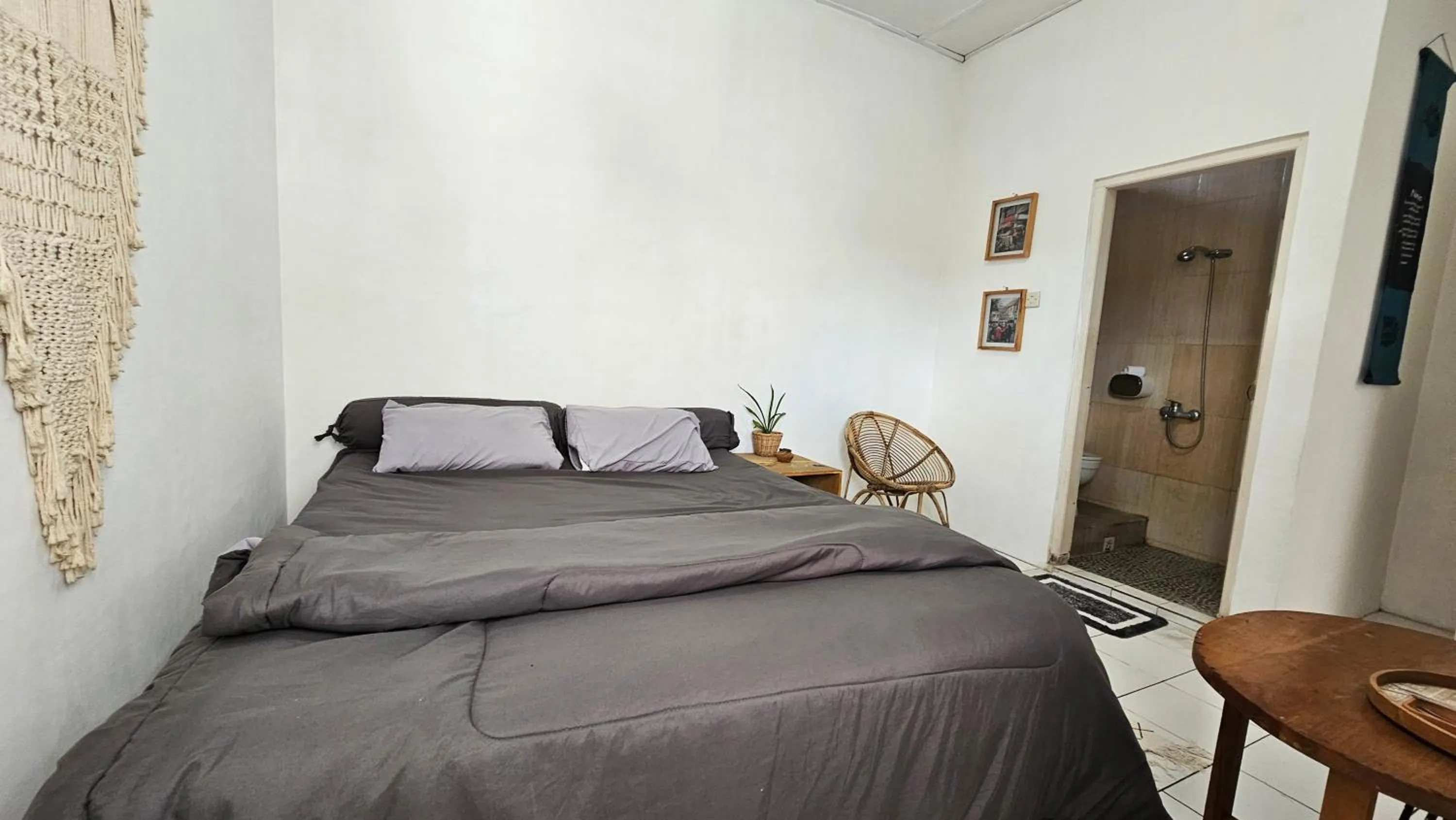 Bedroom, Bed in Oke Baik Hostel