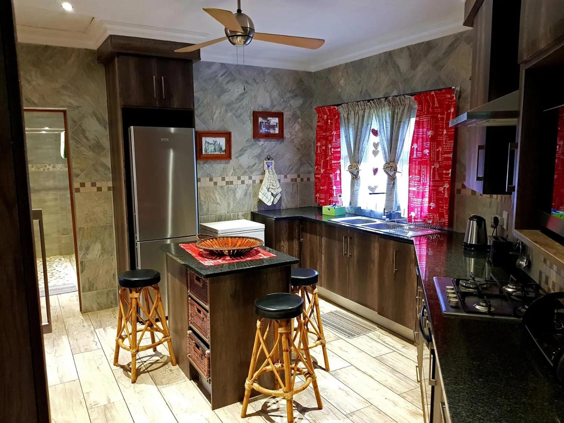 Kitchen or kitchenette in Doringpoort Lodge