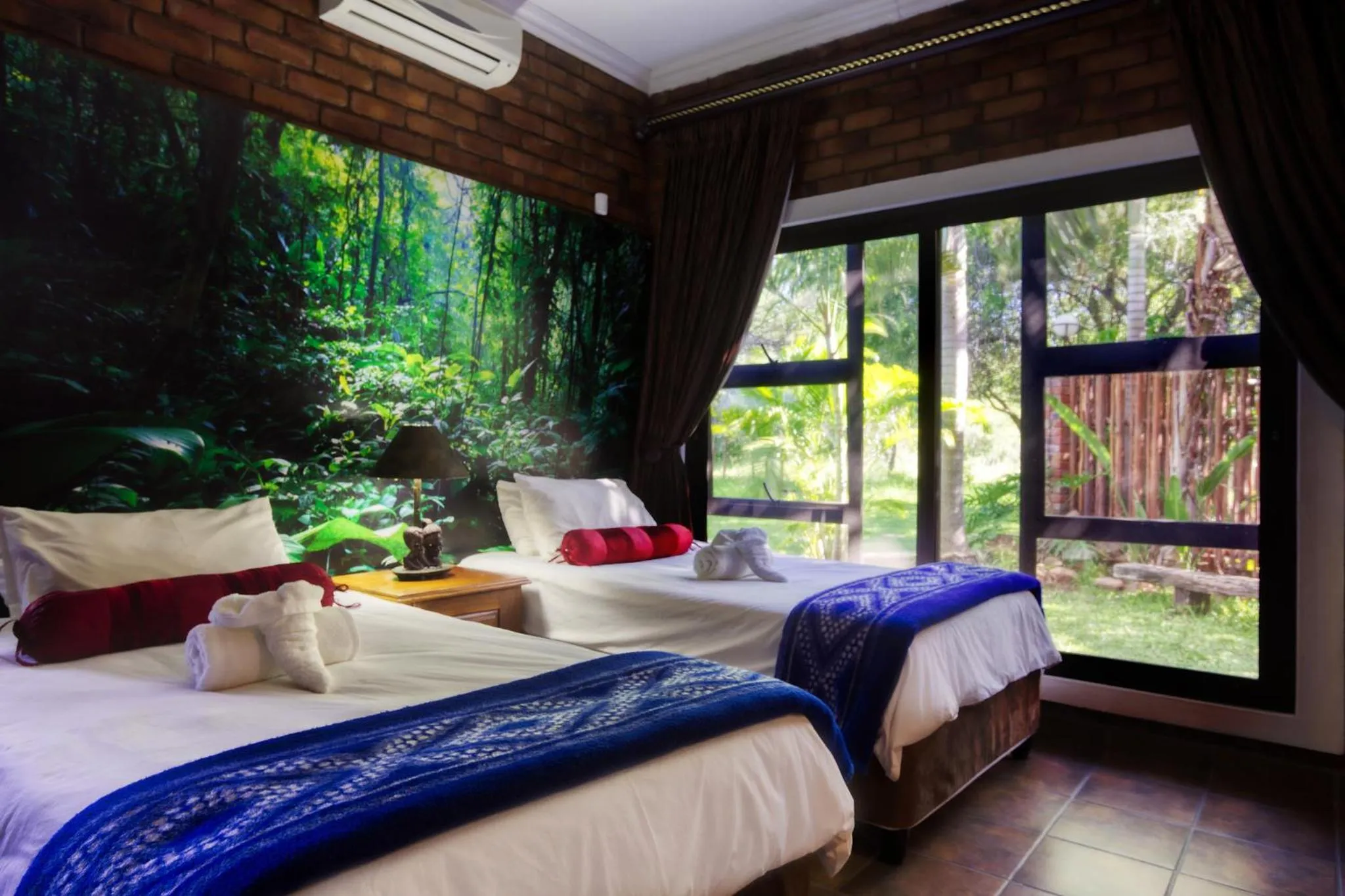 Photo of the whole room in Doringpoort Lodge