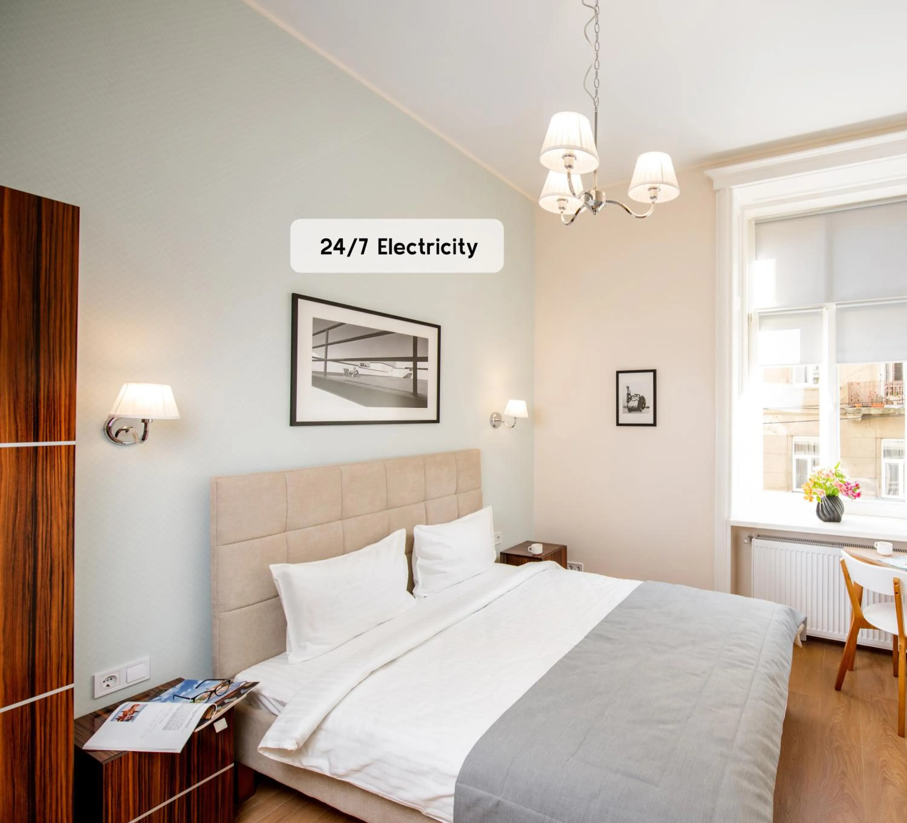 Bed in Art Deco Central Rooms