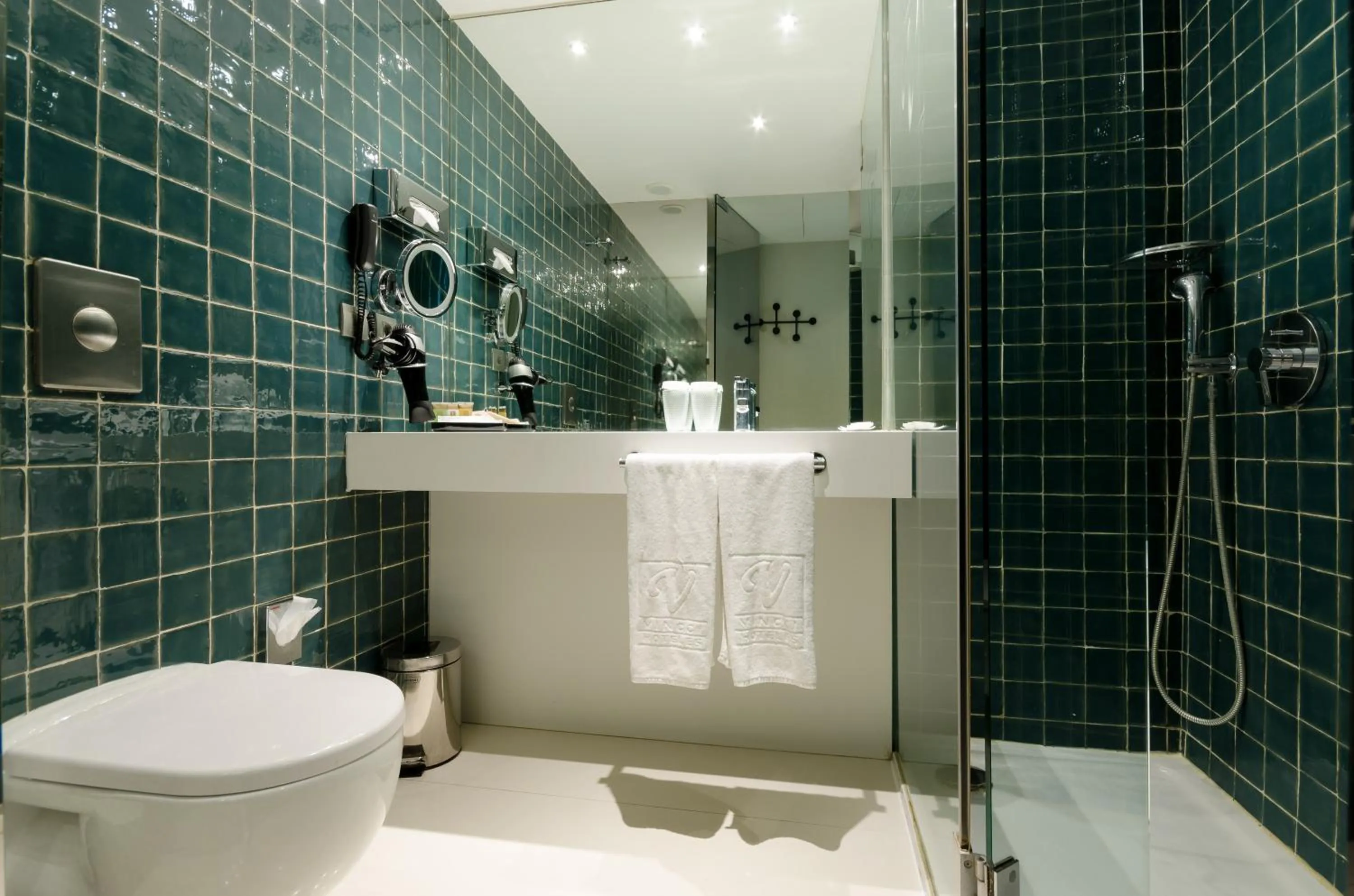 Shower in Vincci Baixa