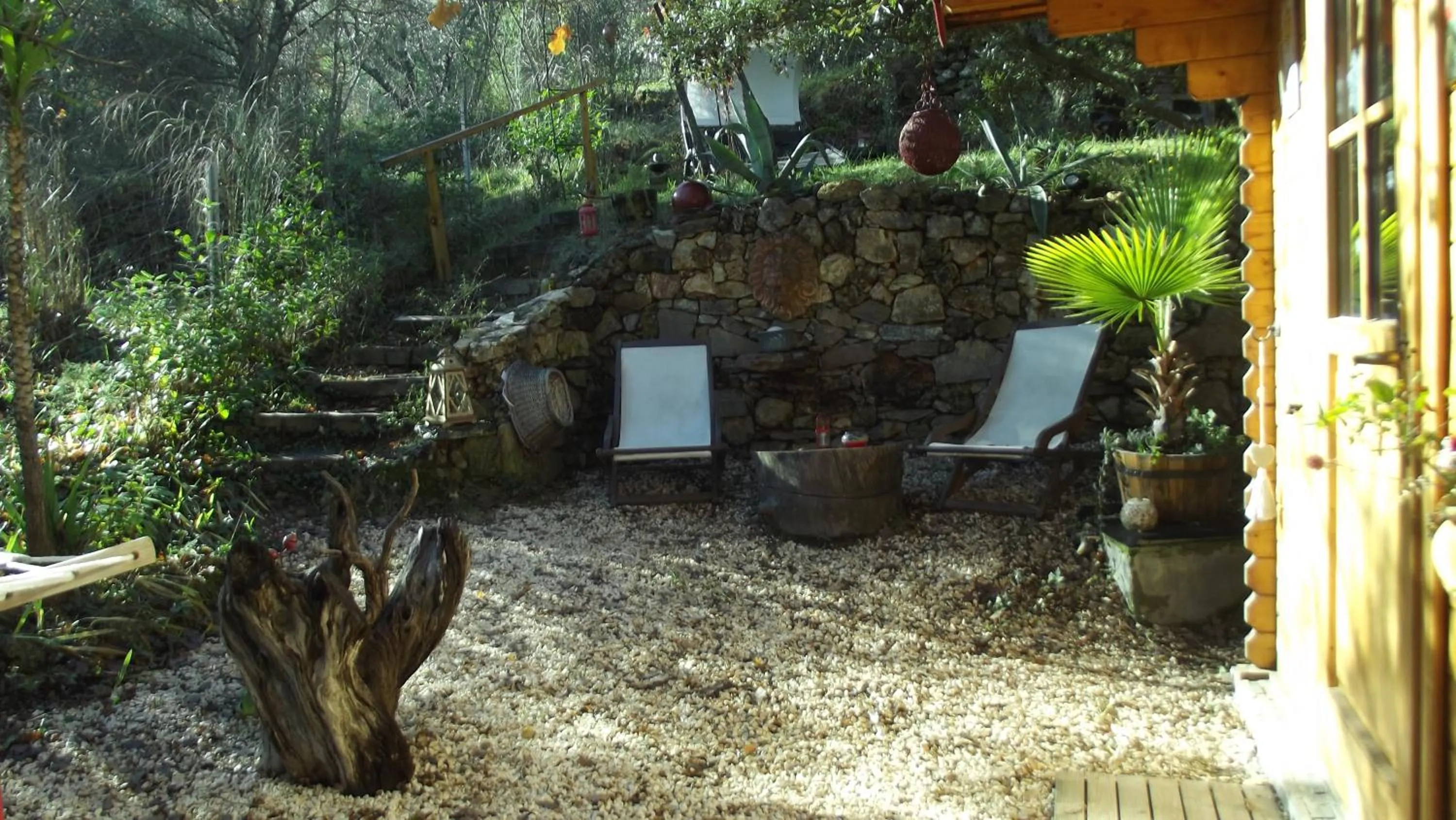 Garden in Au Cabanon Chez Nath - chbre d'hôtes