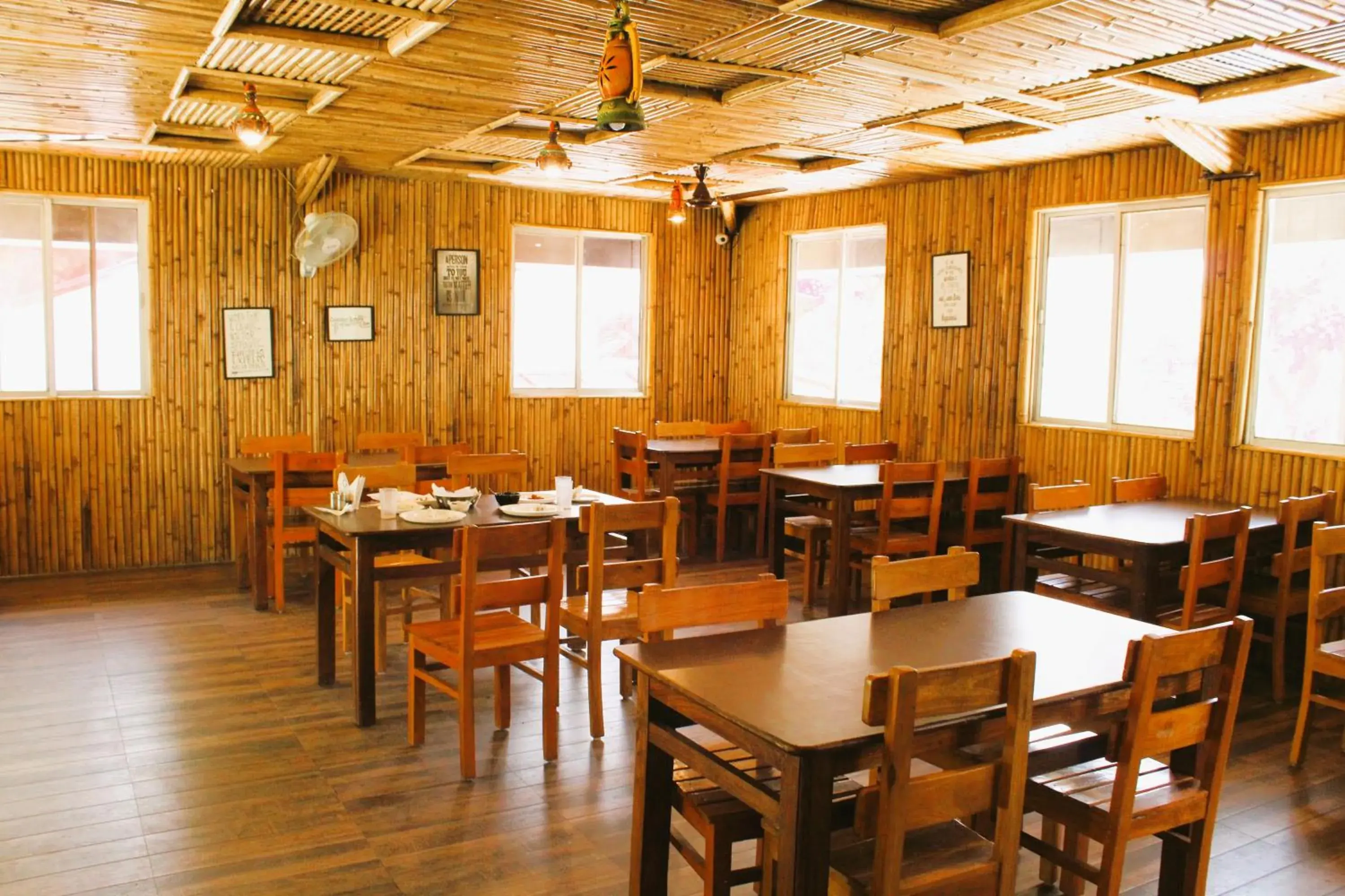 Restaurant/places to eat in Windsor Cottages Restaurant/places to eat in Windsor Cottages