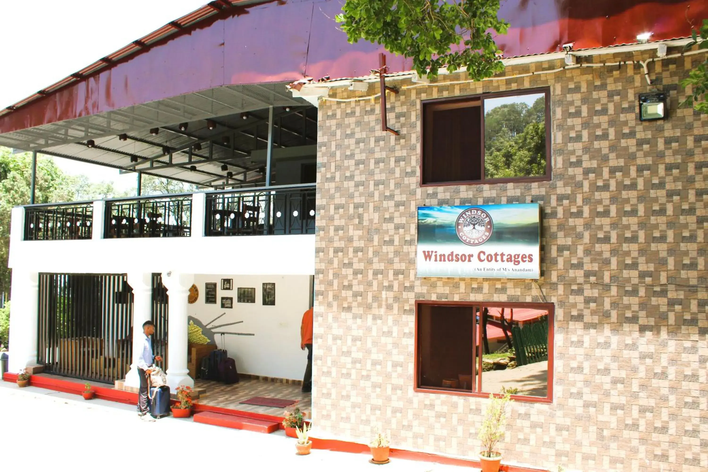 Property building in Windsor Cottages Property building in Windsor Cottages