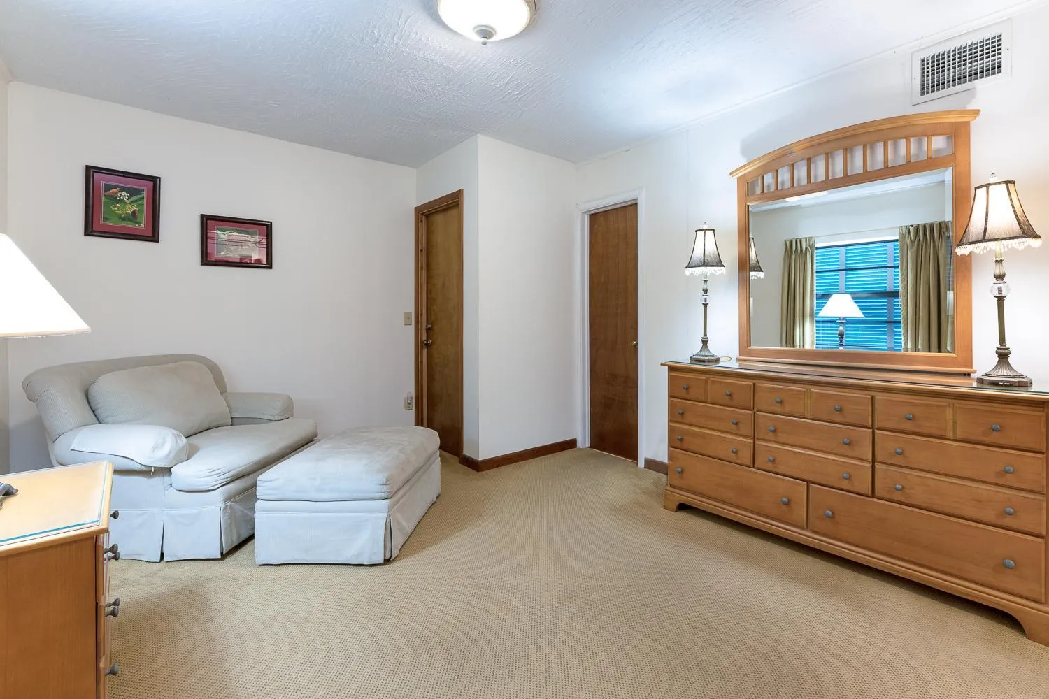 Seating area in Rock Reef Resort