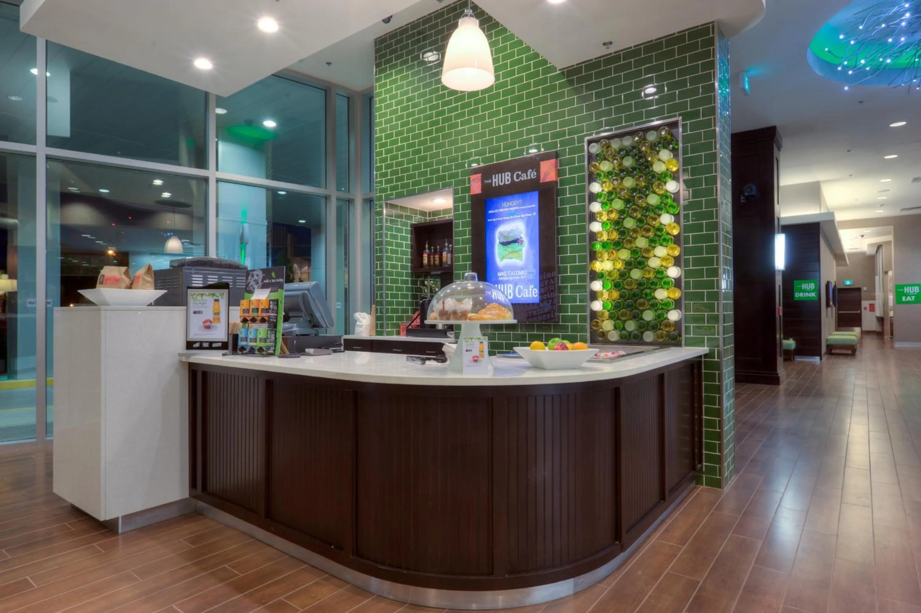 Restaurant/places to eat in Holiday Inn Saskatoon Downtown by IHG