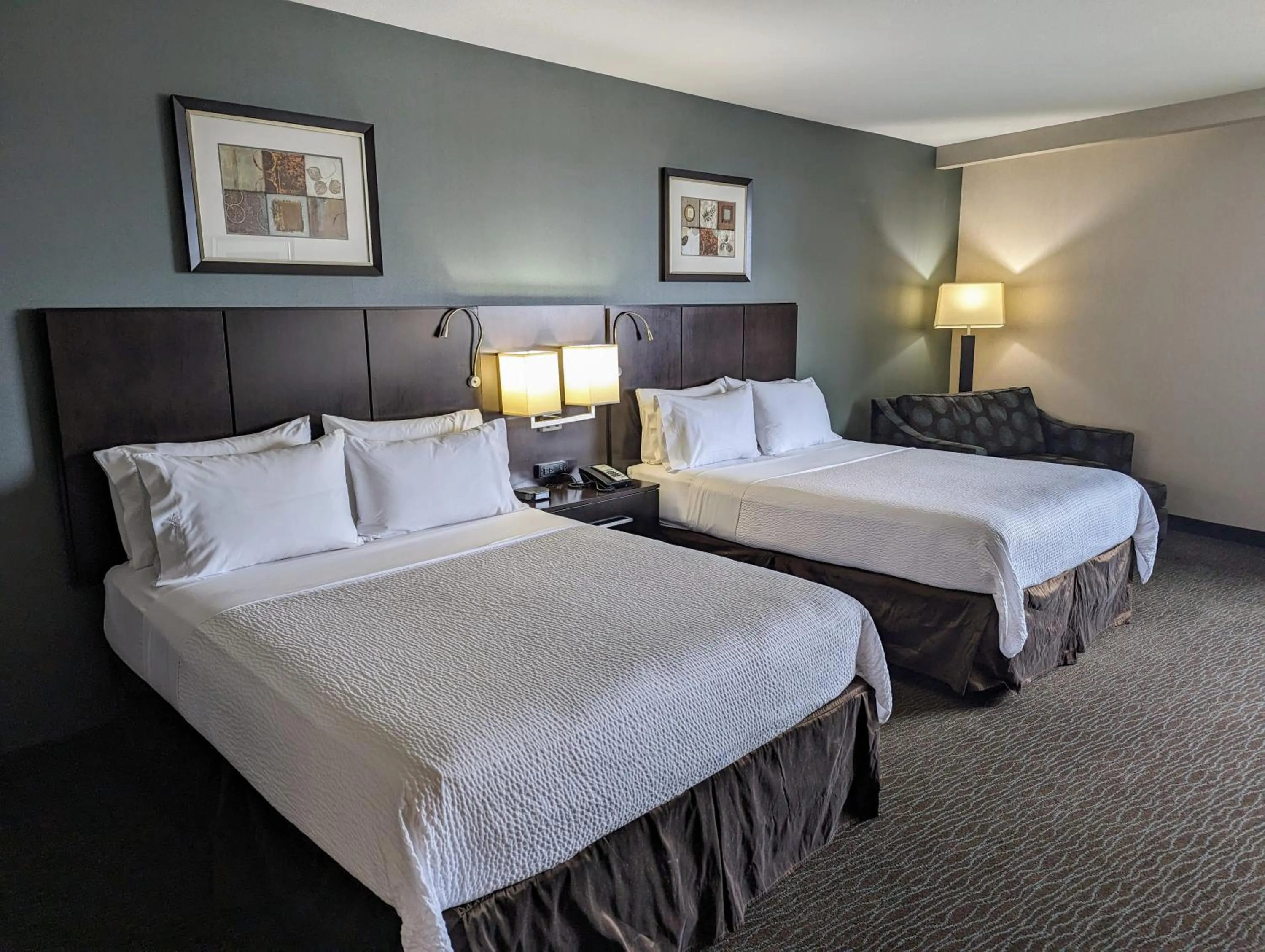 Bedroom, Bed in Holiday Inn Saskatoon Downtown by IHG