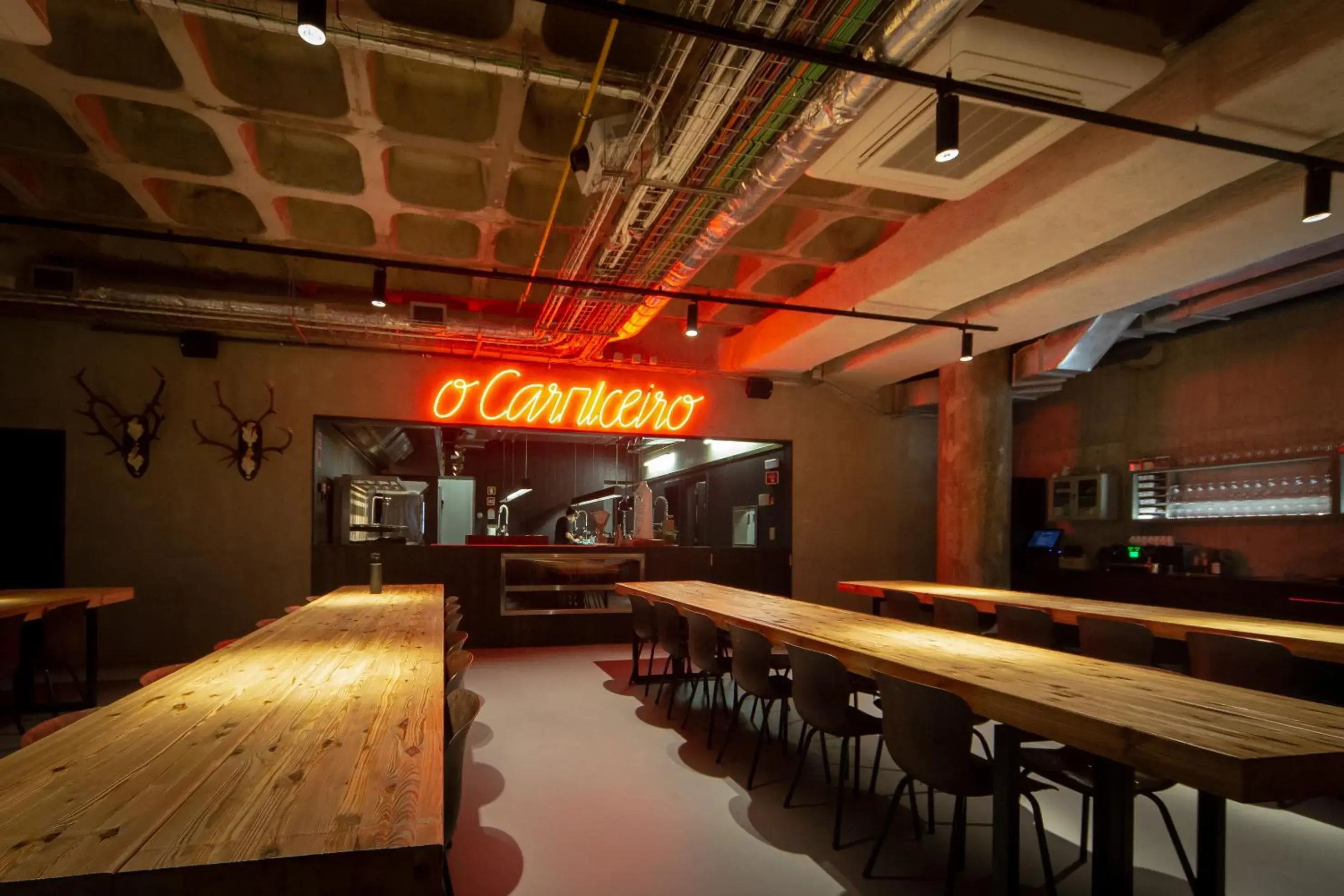 Restaurant/places to eat in Zero Box Lodge Porto Restaurant/places to eat in Zero Box Lodge Porto