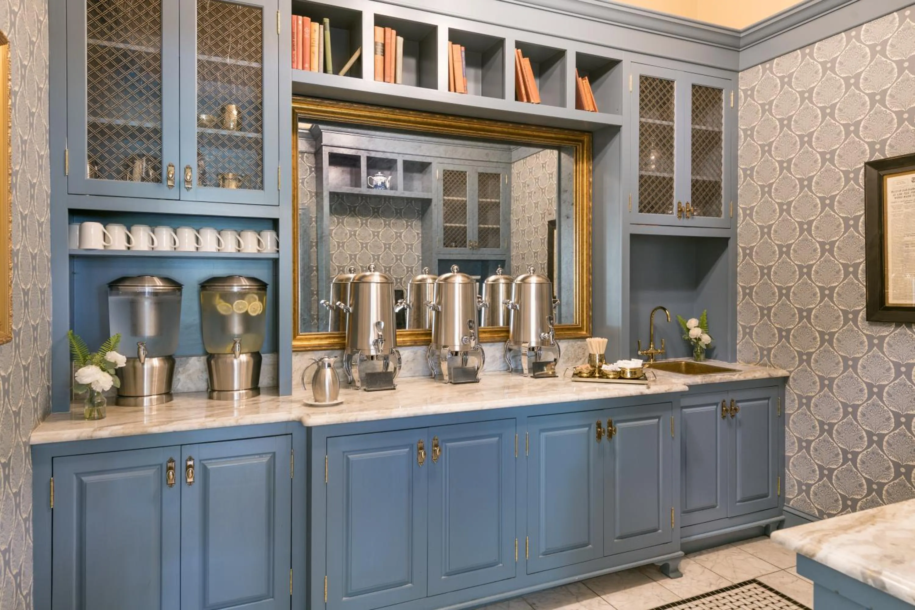 Coffee/tea facilities in Bar Harbor Inn and Spa