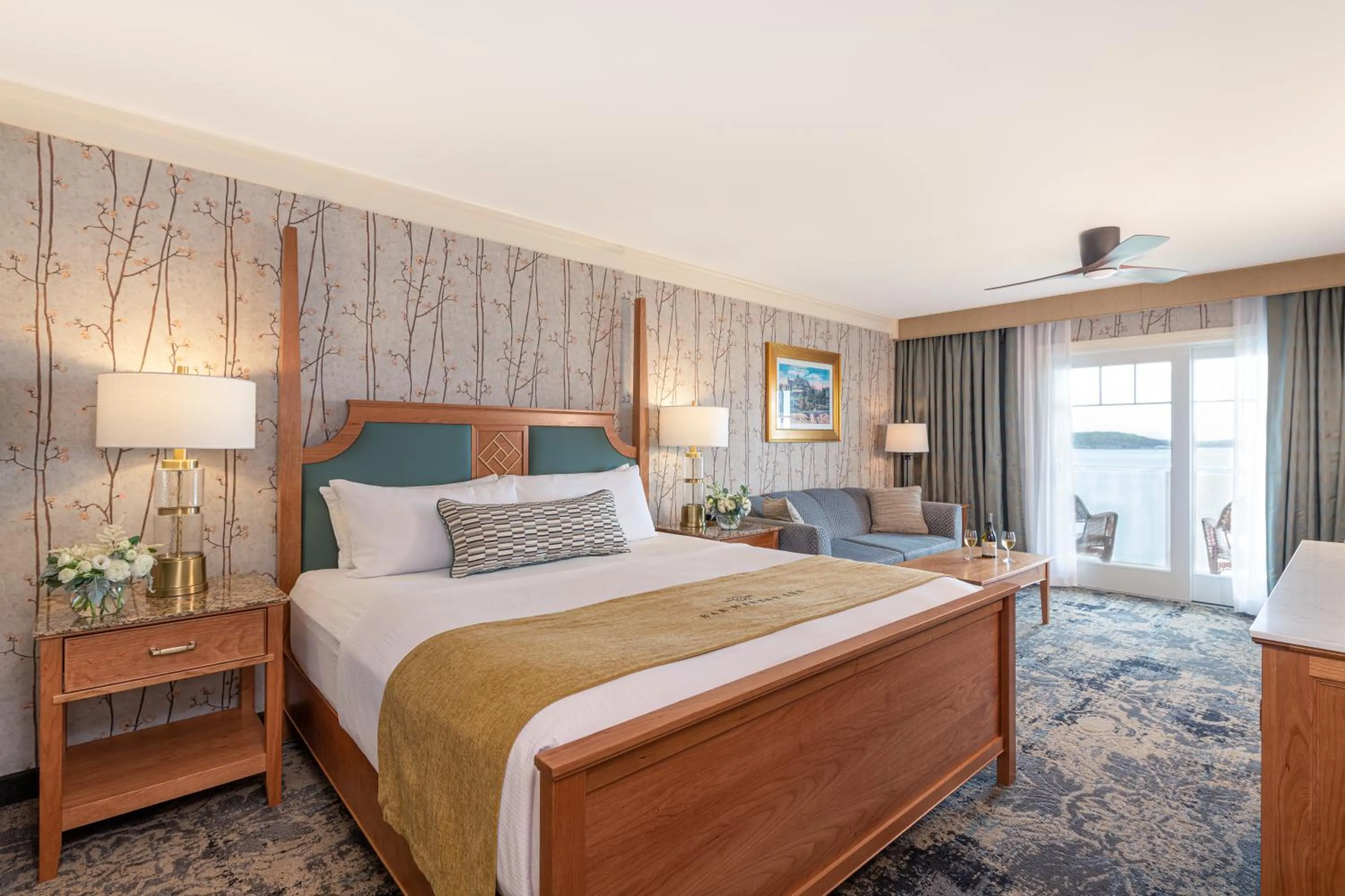 Bedroom, Bed in Bar Harbor Inn and Spa
