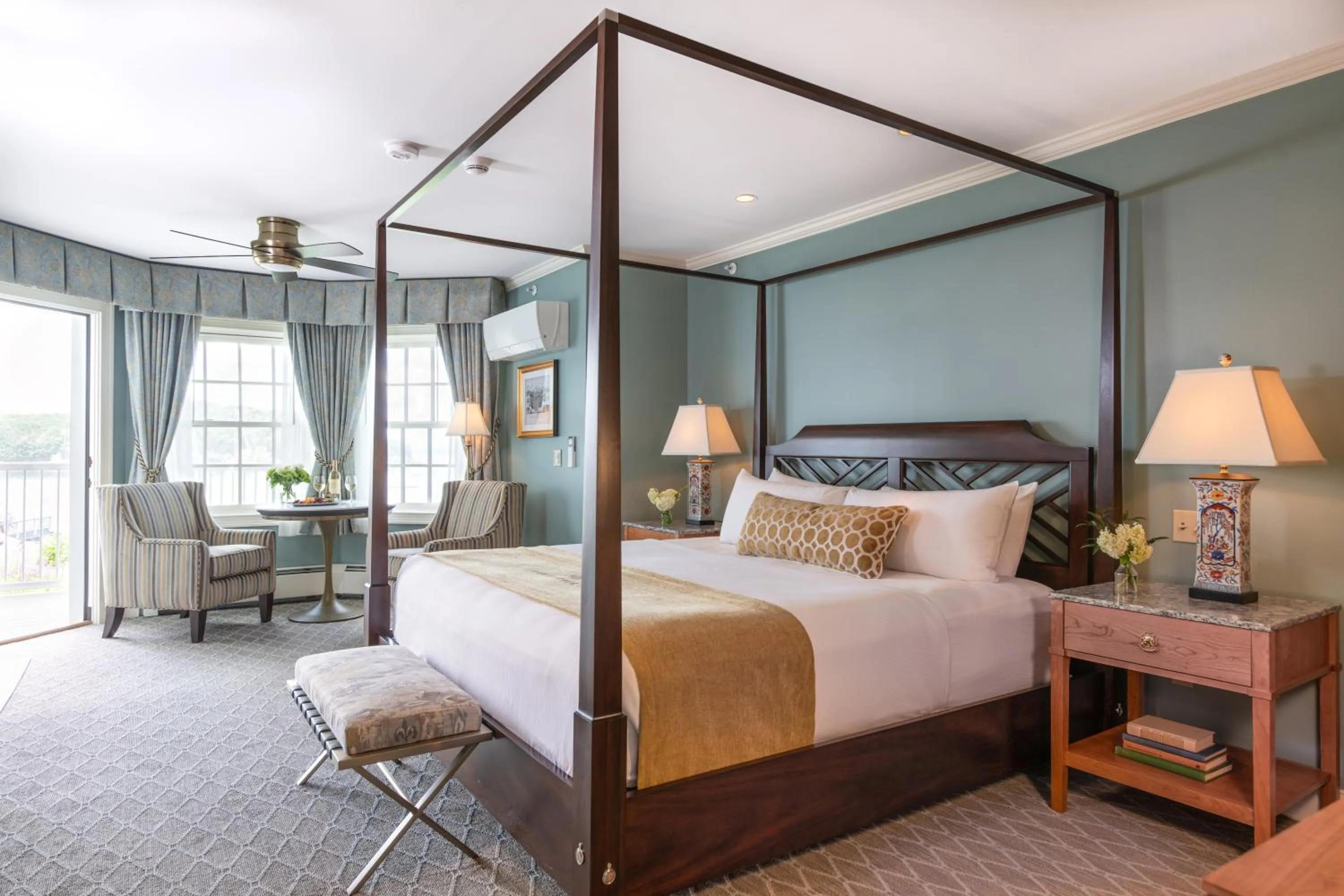 Bed in Bar Harbor Inn and Spa
